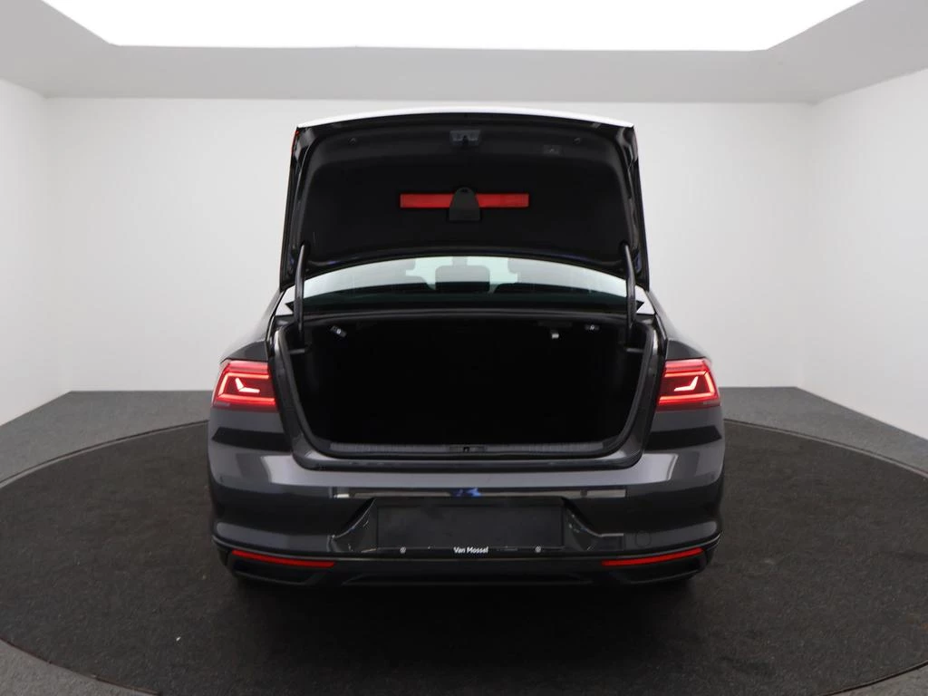 Volkswagen Passat Passat Style 'Business' 2.0TDI 122PK *AUTOMAAT*NAVI*CAMERA*ACC*PDC*APP*-CONNECT*...*