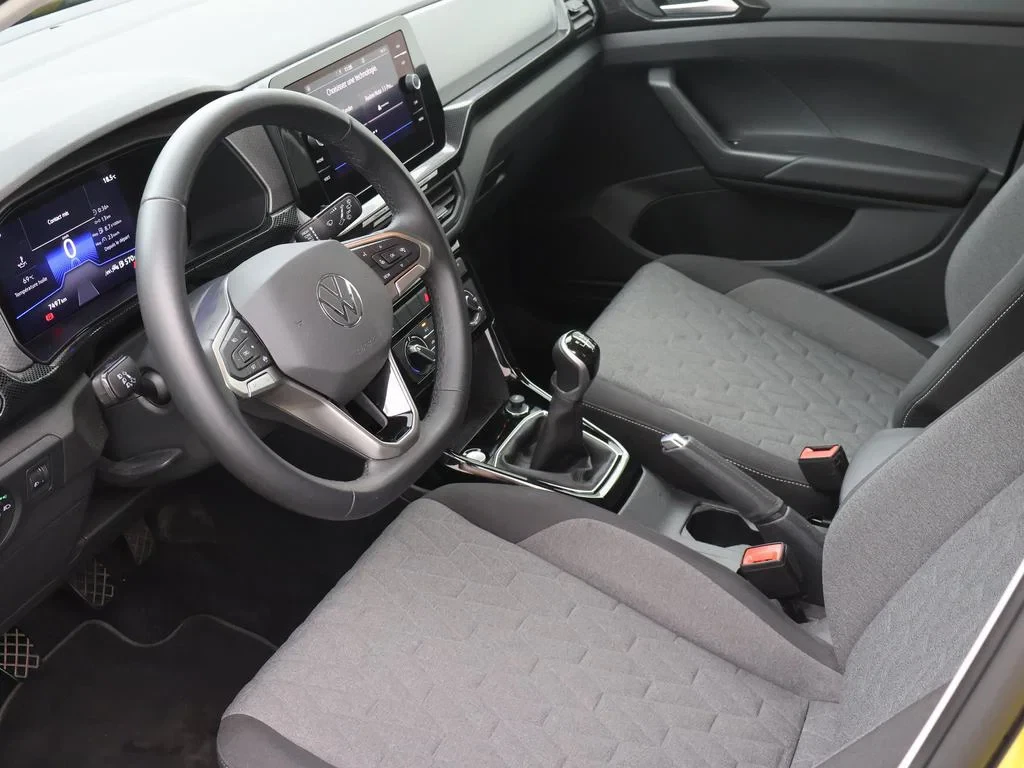 Volkswagen-T-Cross-image-14