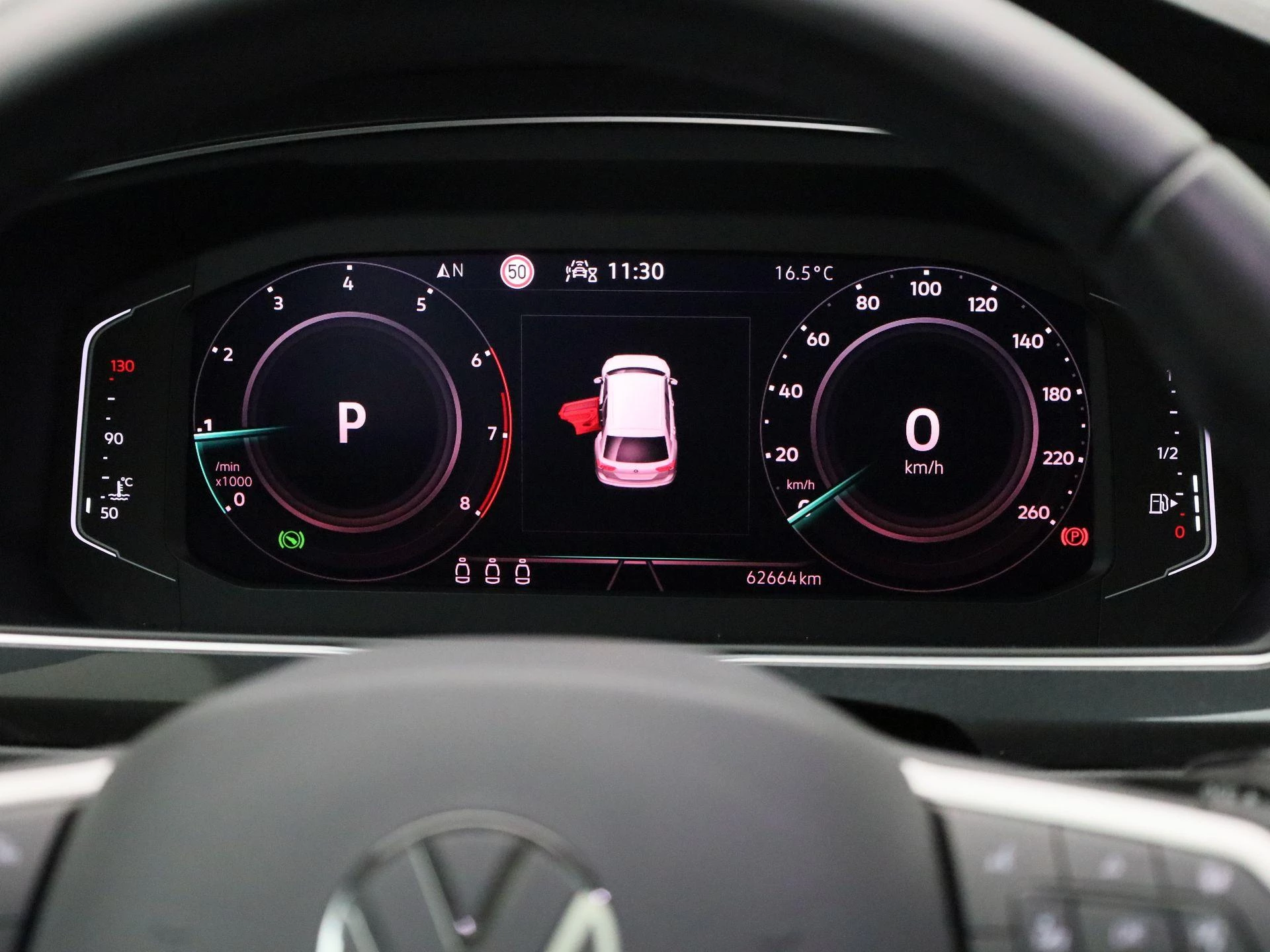 Volkswagen-Tiguan-image-7
