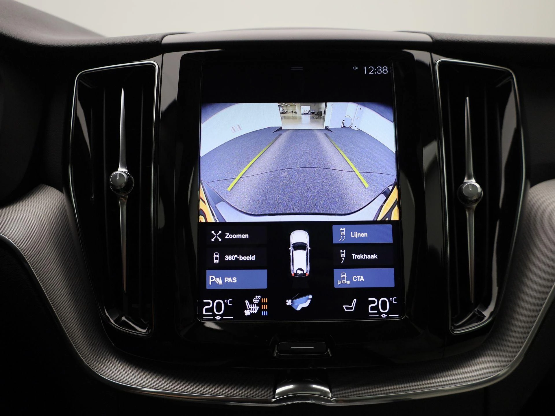 Volvo-XC60-image-29