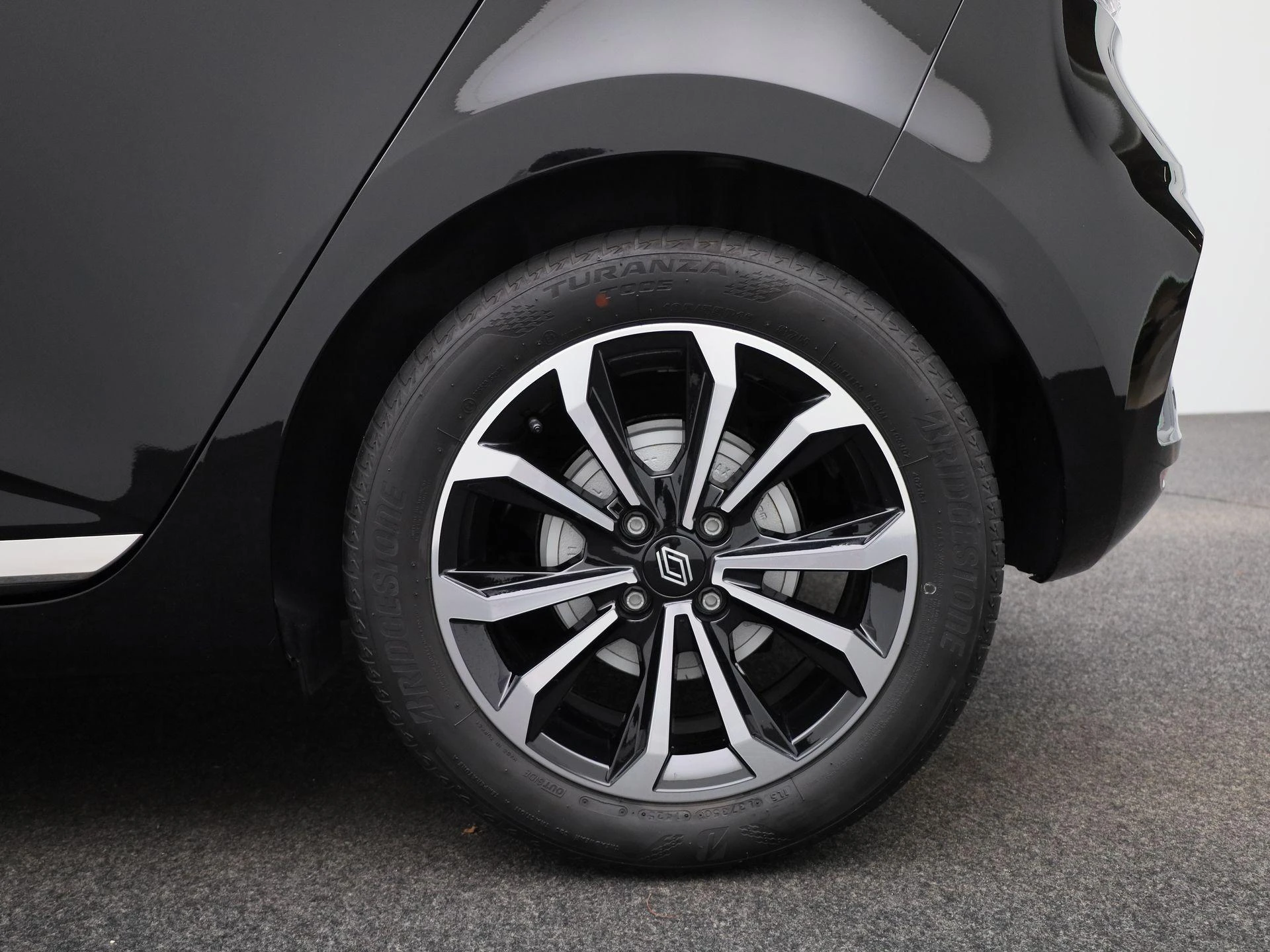 Renault-Clio-image-12
