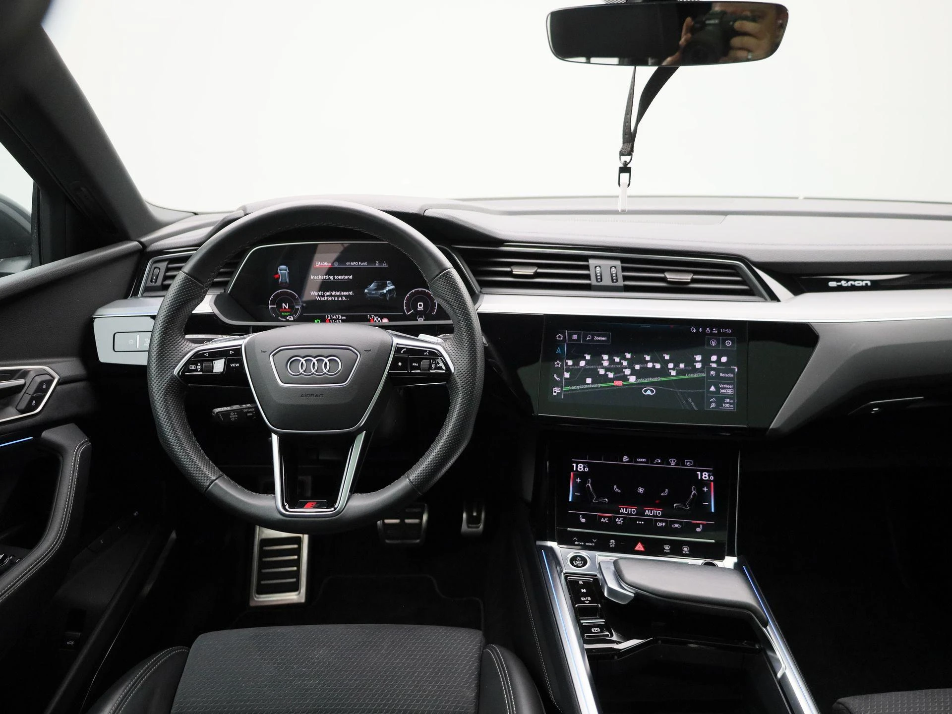 Audi-Q8 e-tron-image-6