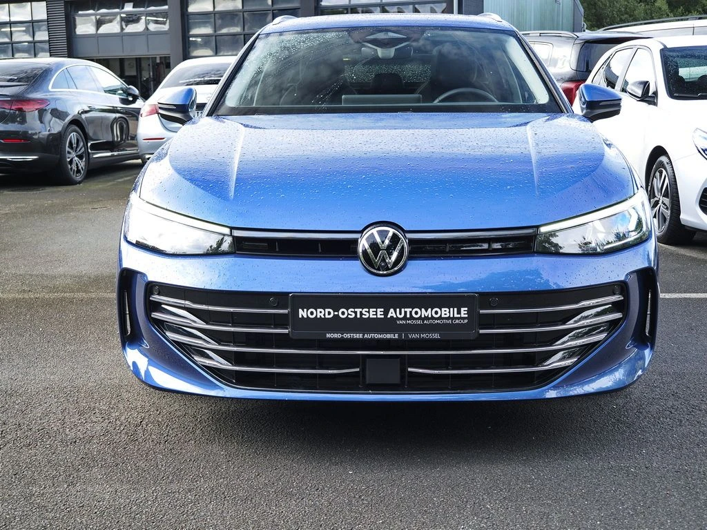 Volkswagen-Passat-image-2