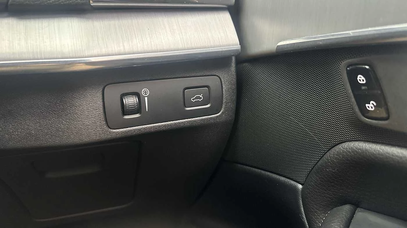 Volvo-XC90-image-29
