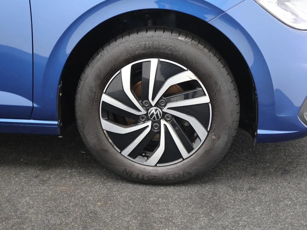 Volkswagen-Polo-image-10