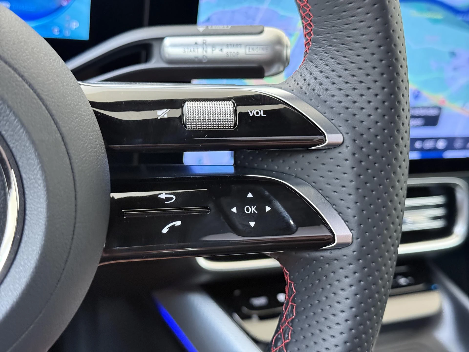 Mercedes-Benz-CLA-image-13