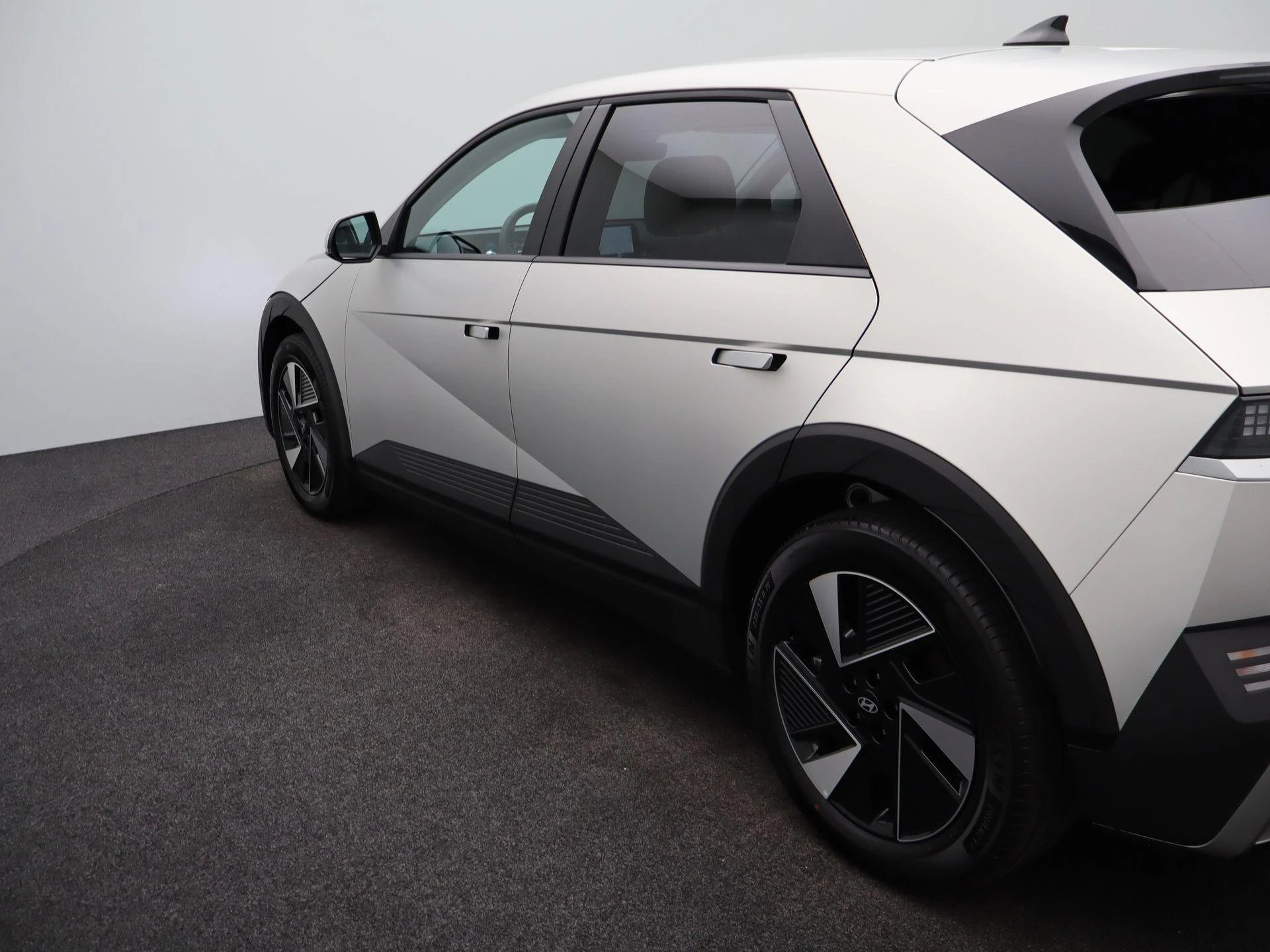 Hyundai-IONIQ 5-image-35
