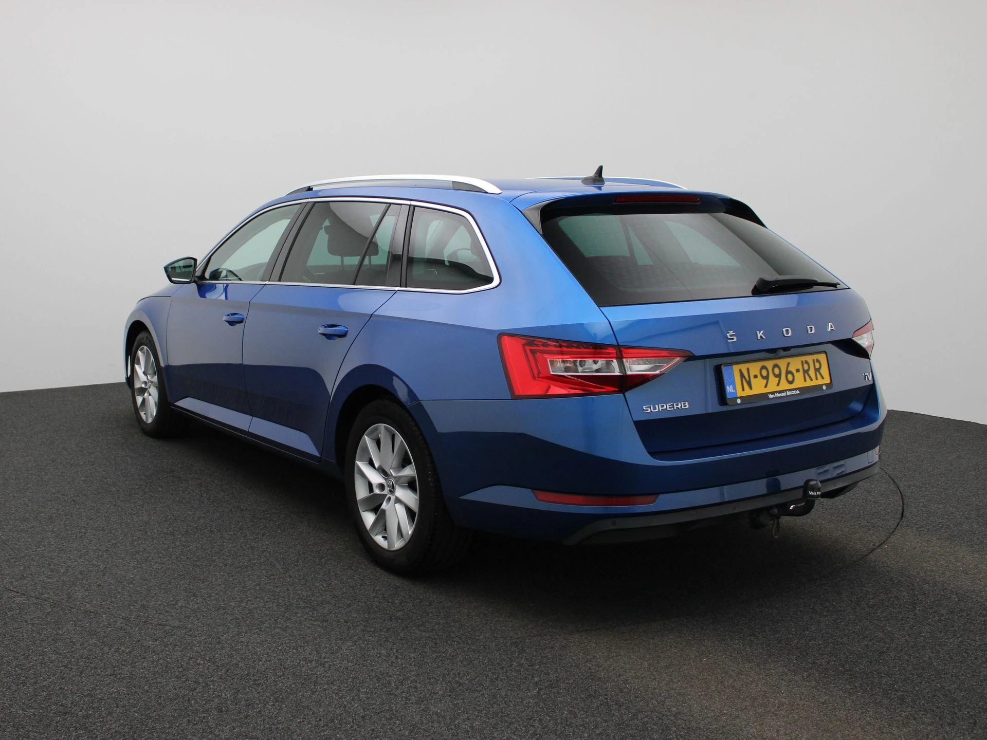 Škoda-Superb-image-1