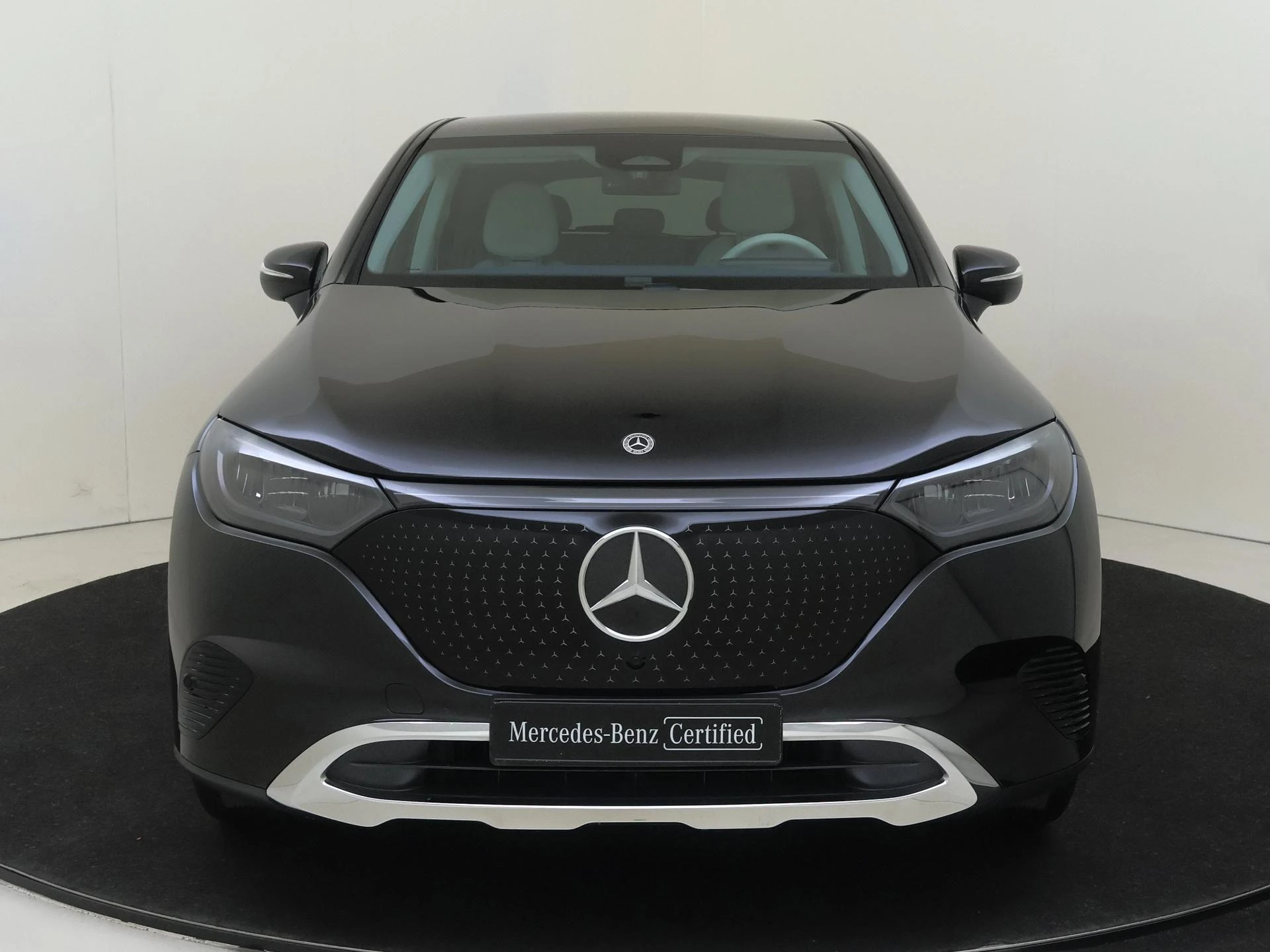 Mercedes-Benz-EQE-image-5