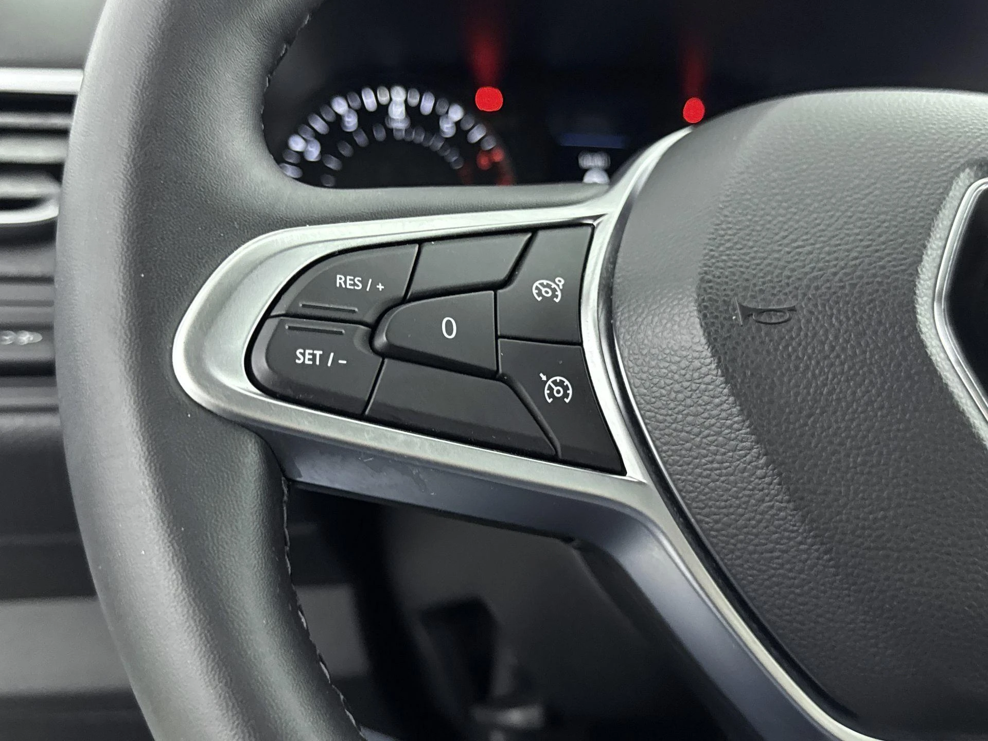 Renault-Clio-image-5