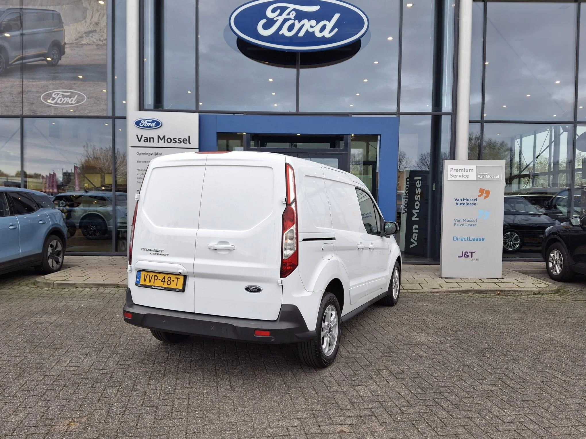 Ford-Transit Connect-image-3