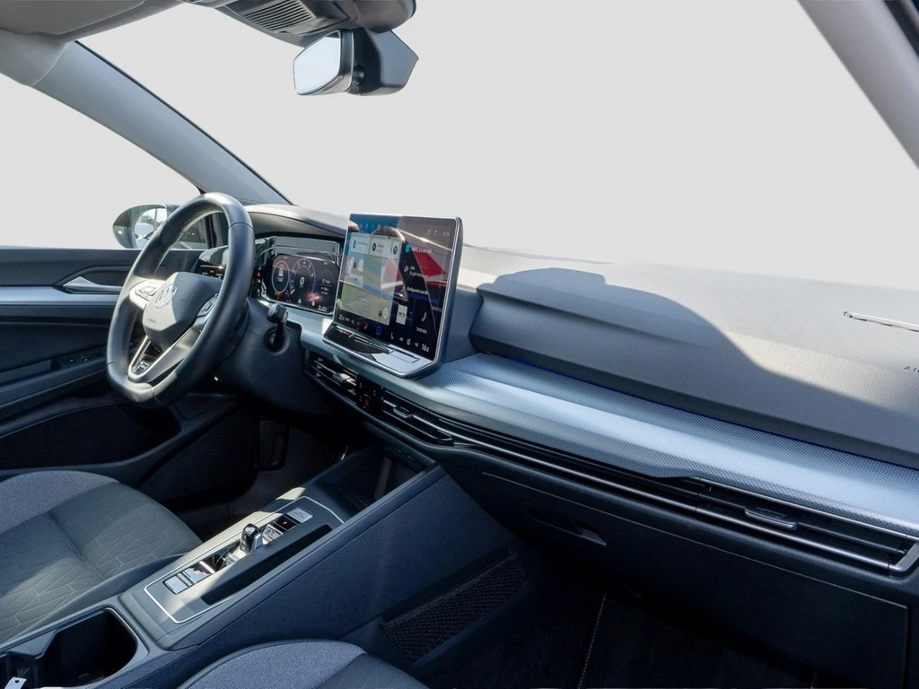 Volkswagen-Golf-image-7