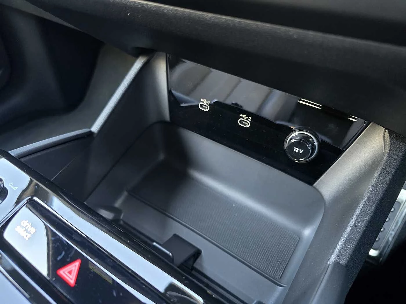 Audi-Q6 e-tron-image-22