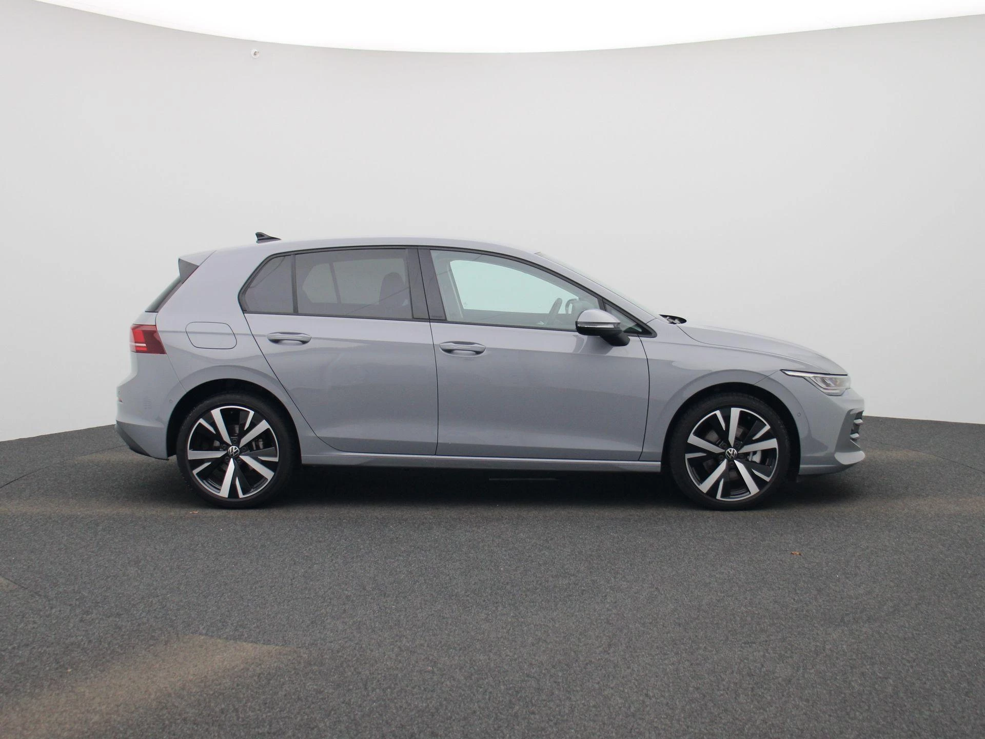 Volkswagen-Golf-image-5