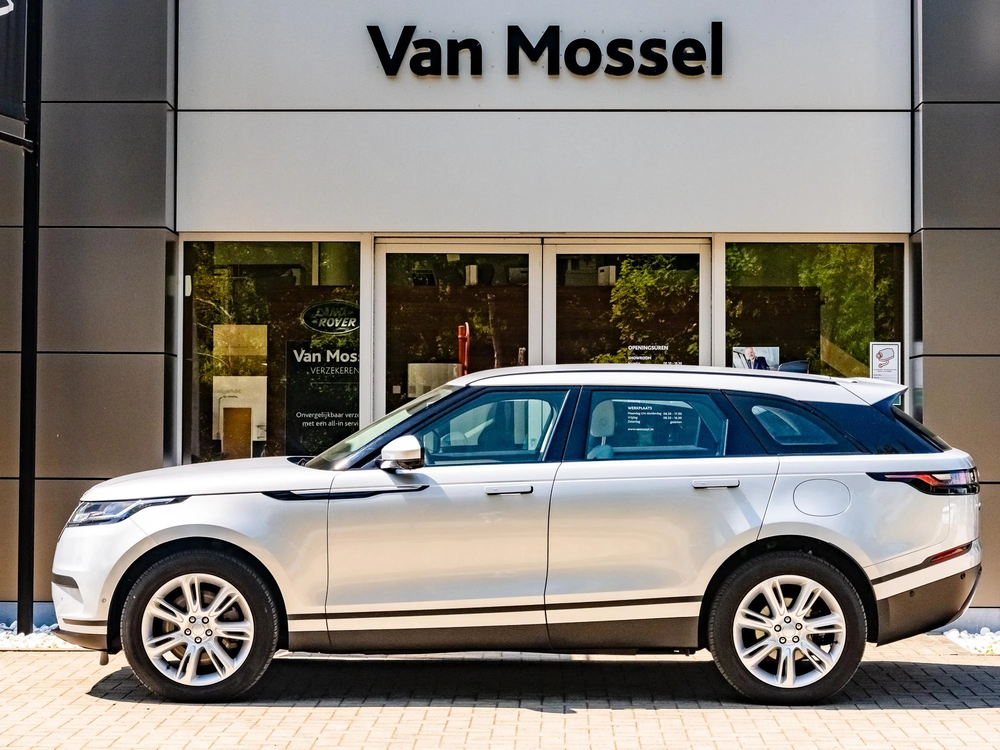 Land Rover Range Rover Velar Range Rover P400e AWD Auto. 21MY