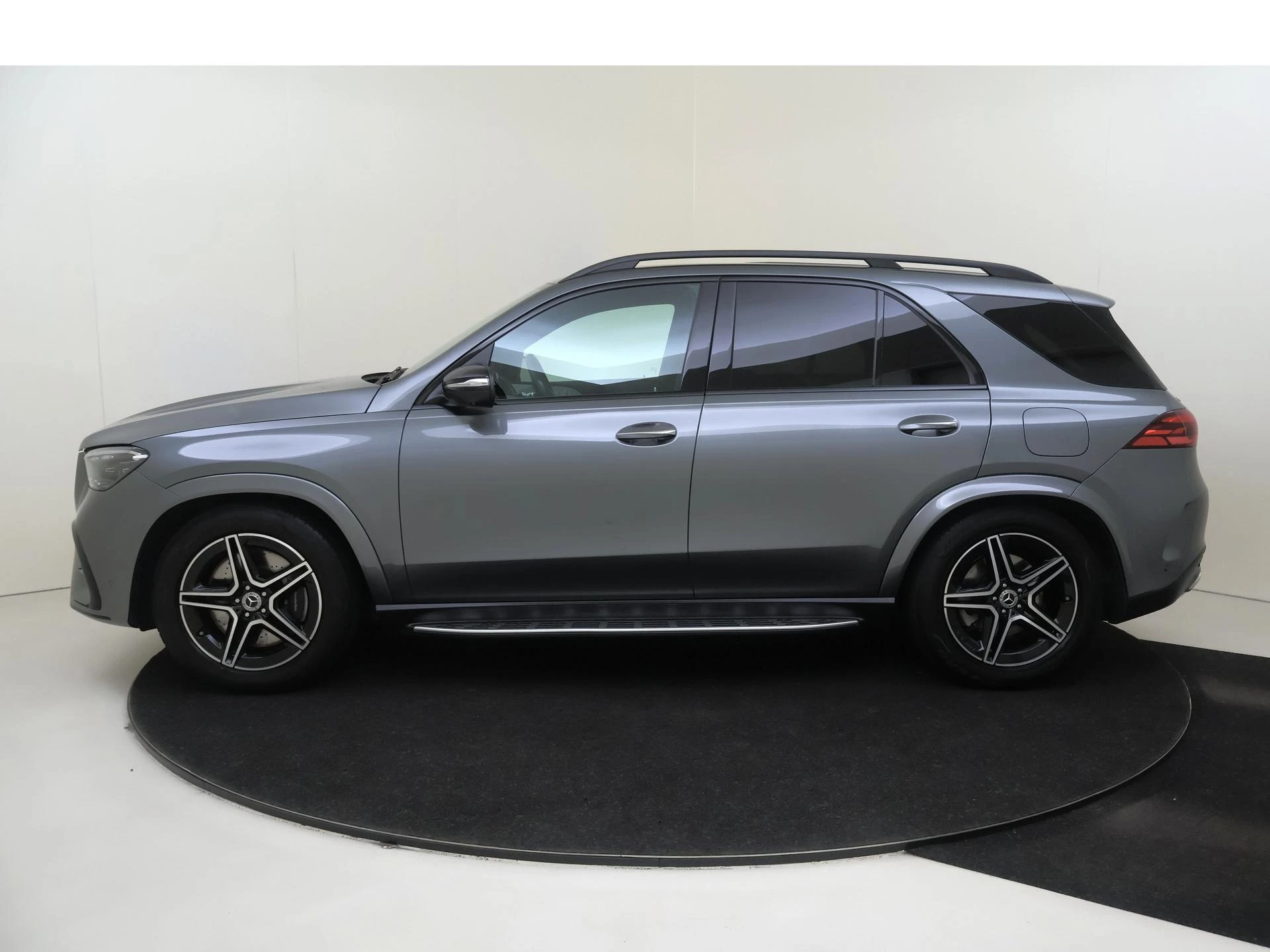 Mercedes-Benz-GLE-image-6
