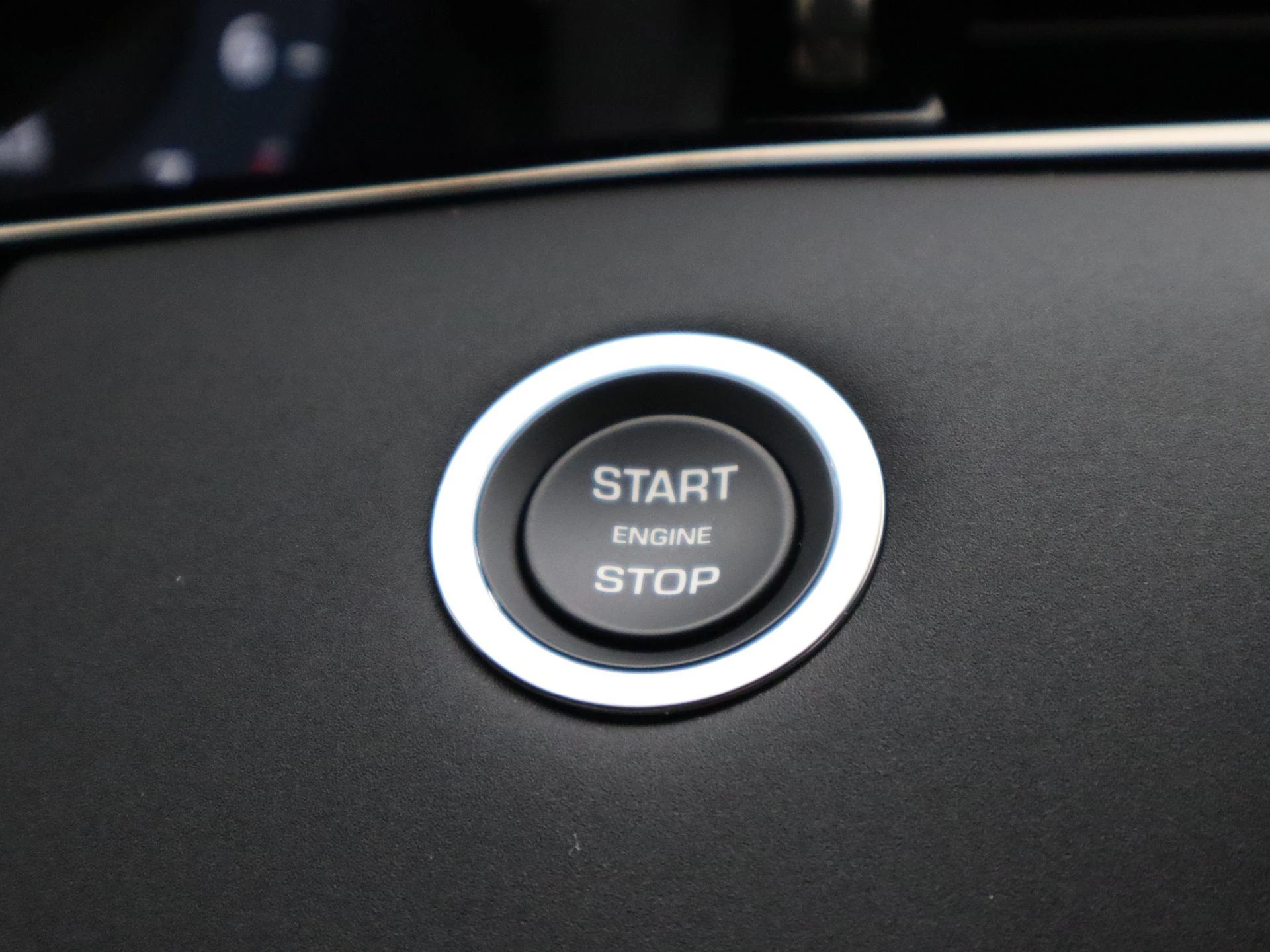 Land Rover-Range Rover Evoque-image-19