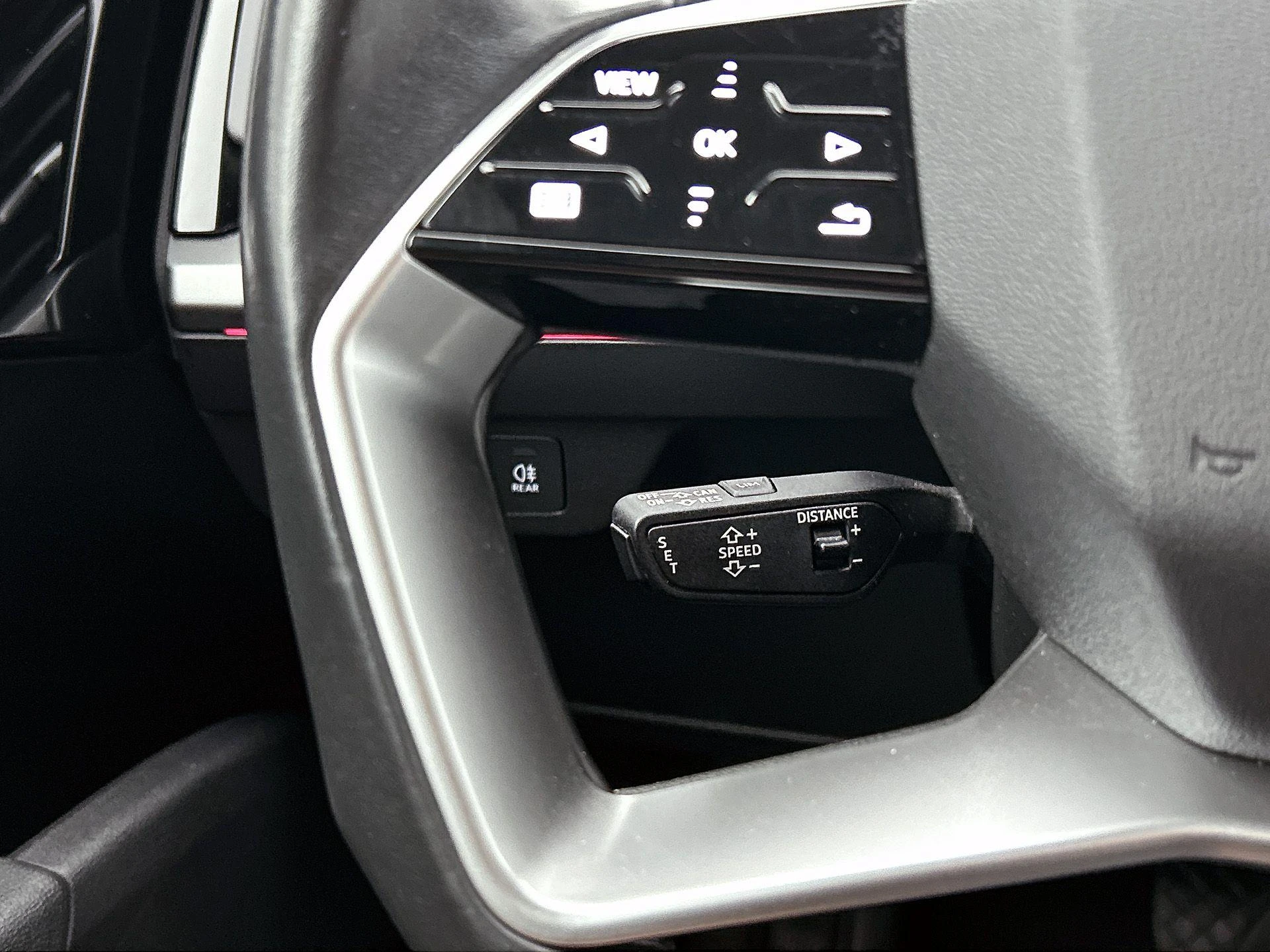 Audi-Q4 e-tron-image-5