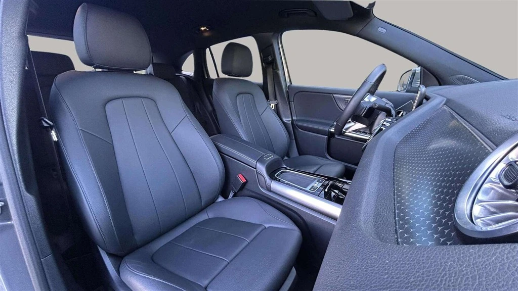 Mercedes-Benz-EQA-image-18