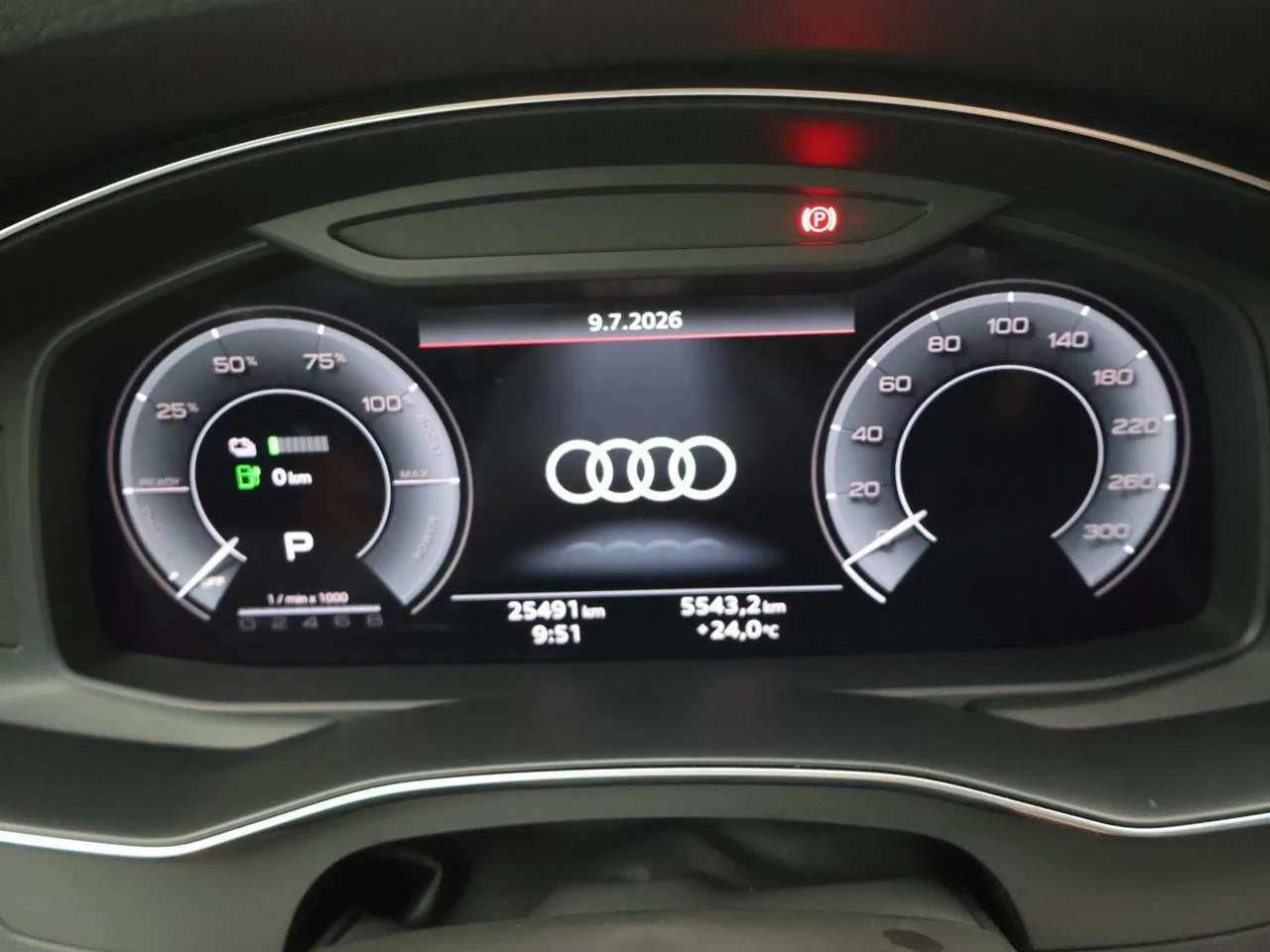 Audi A6 Avant PHEV A6 Avant PHEV 50TFSIe *AUTOMAAT*TREKHAAK*LEDER*CAMERA*ACC*VIRTUAL COCKPIT*PDC*SFEERVERLICHTING*AIRCO*...*