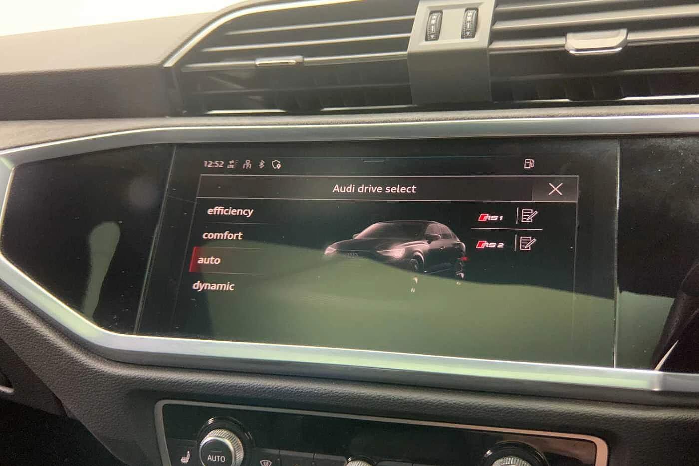 Audi-RSQ3-image-21