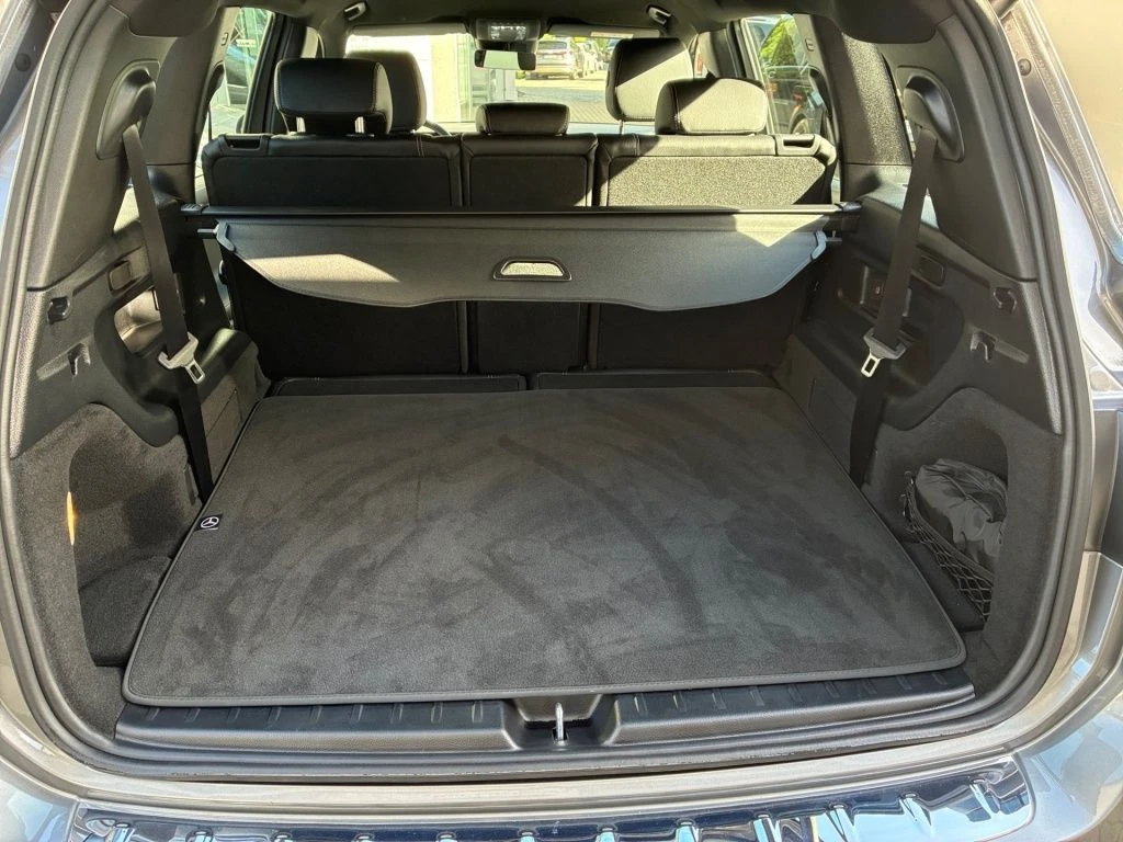 Mercedes-Benz-GLB 200 d-image-13