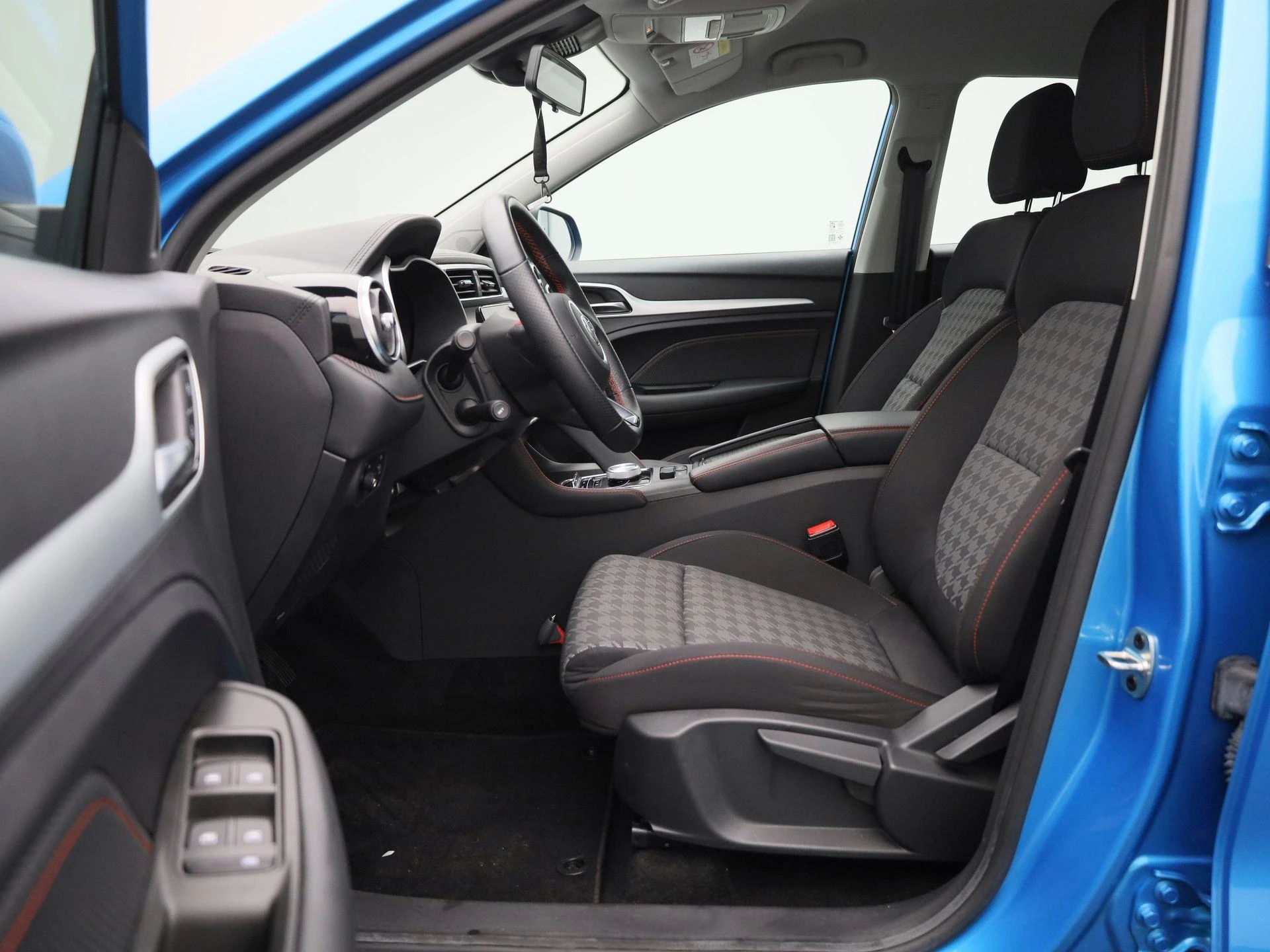 MG-ZS EV-image-10