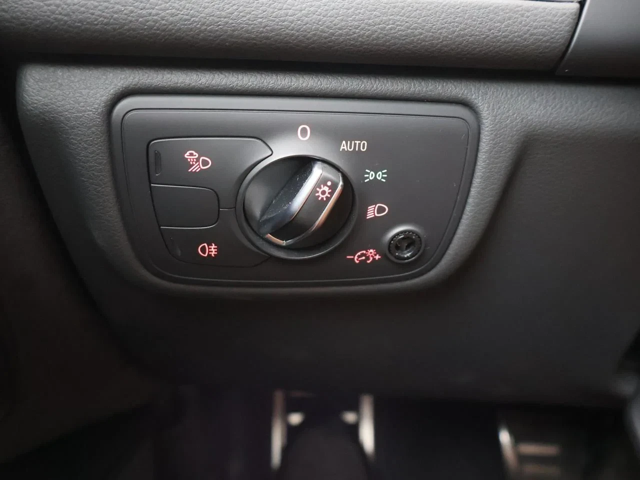 Audi A6 Dsl S-line exterior / interior - 2.0TDi - 150PK *LEDER*NAVI*SPORTSEATS*ZETELVERWARMING*BLTH*CRUISE*
