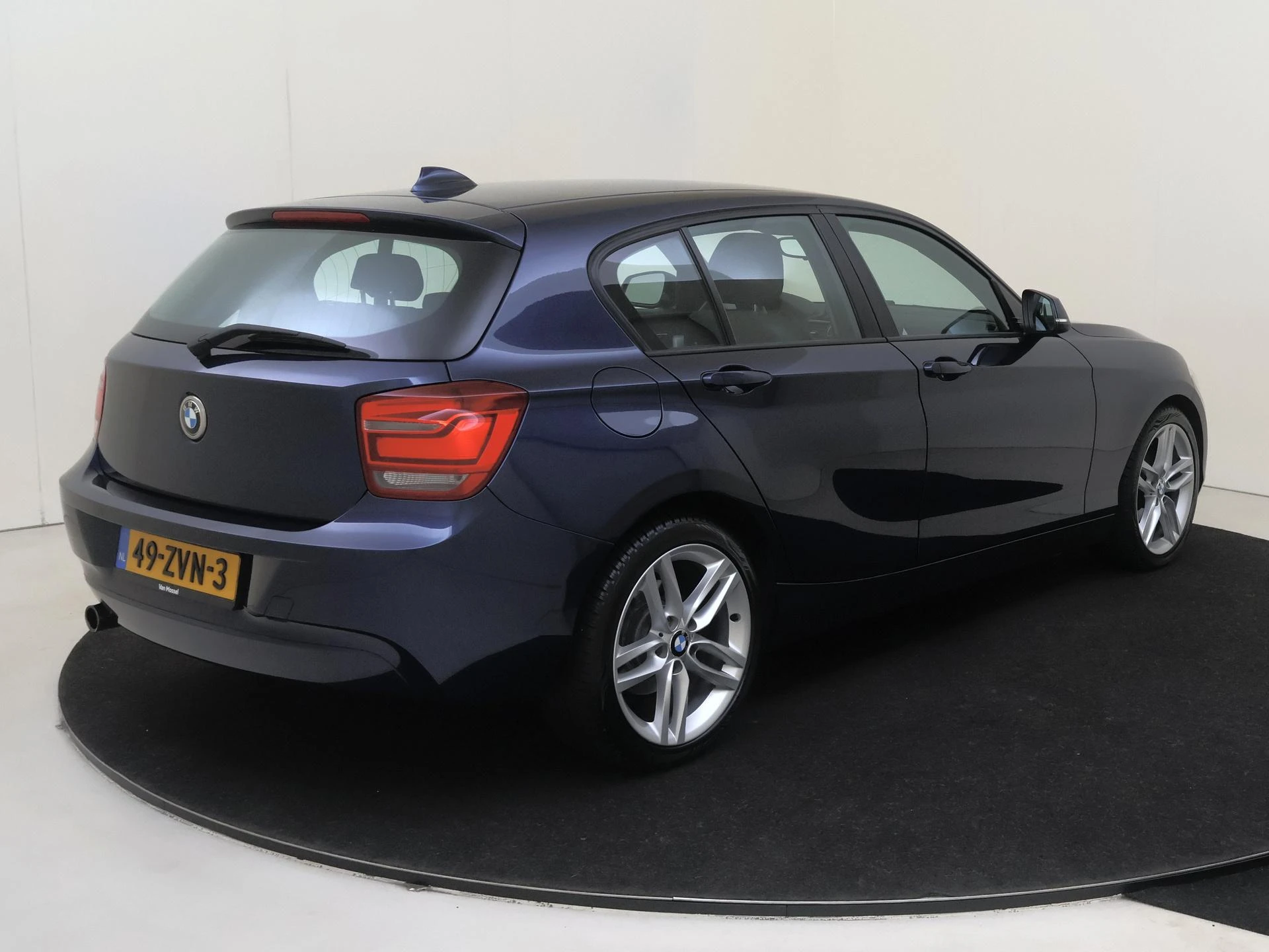 BMW-1 Serie-image-3