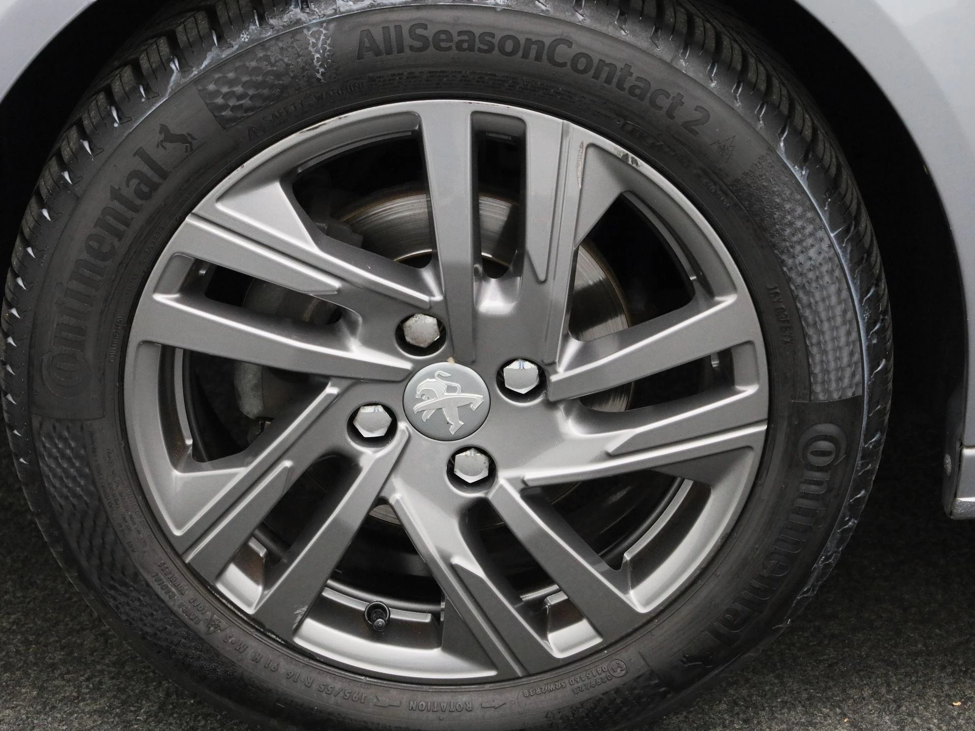 Peugeot-208-image-11
