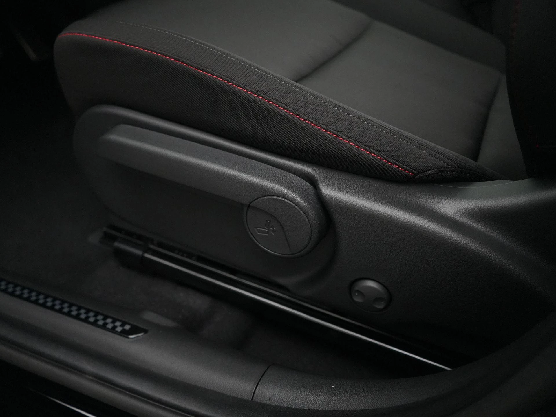 Hyundai-Kona-image-35