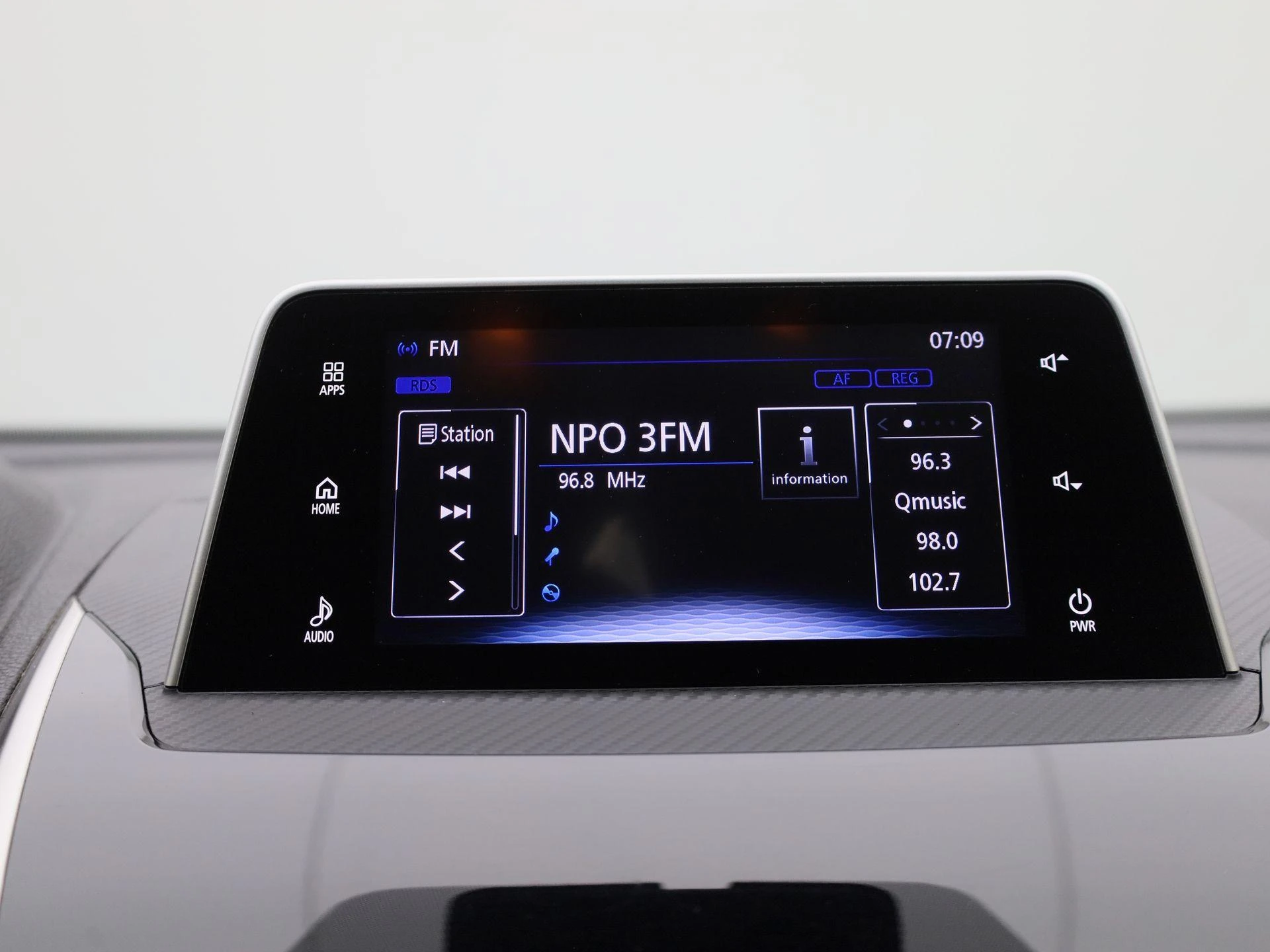 Mitsubishi-Eclipse Cross-image-15