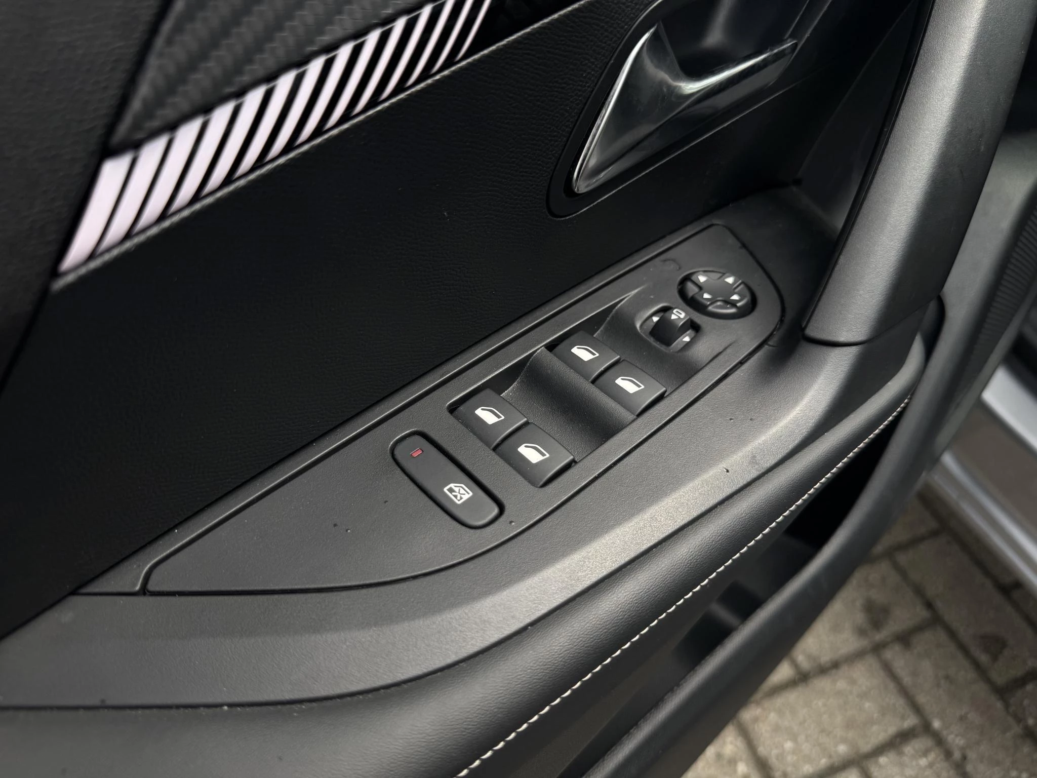 Peugeot-2008-image-9