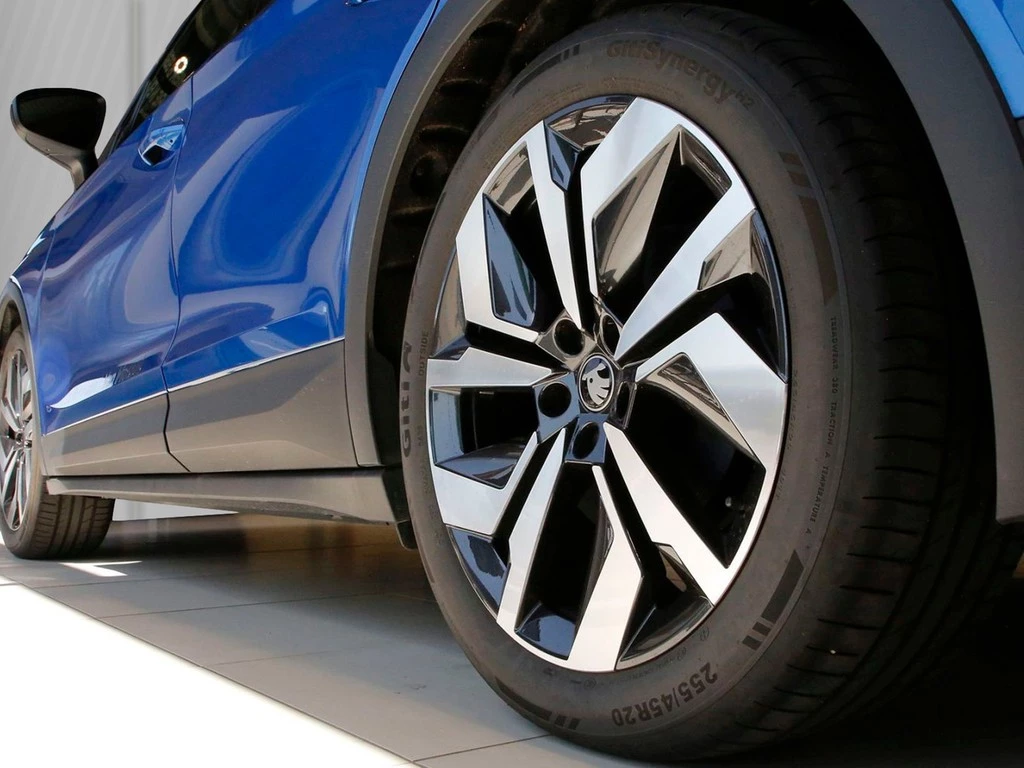 Škoda Elroq 85 Sportline UPE 55.140 Advanced AHK WP
