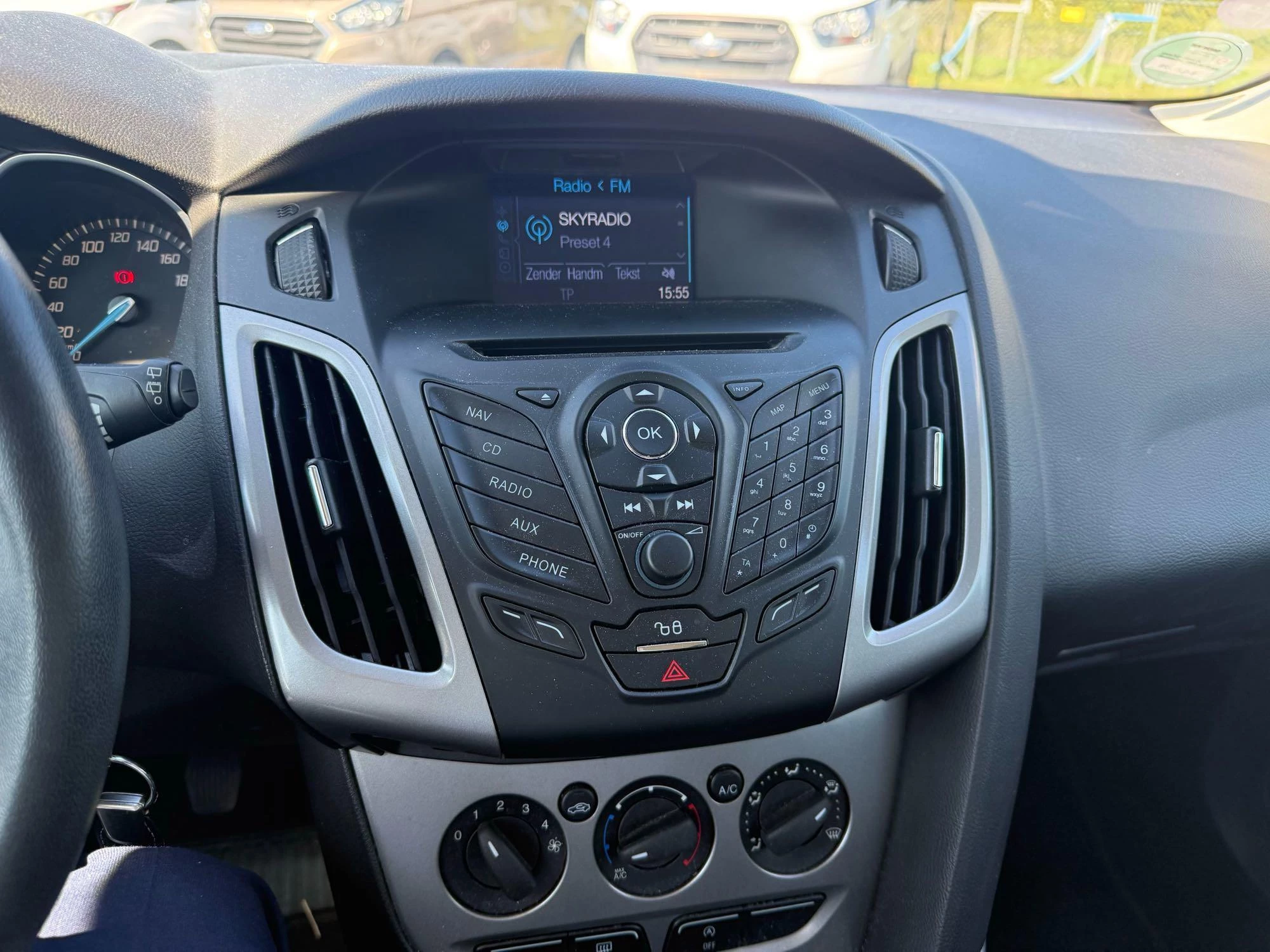 Ford-Focus-image-11