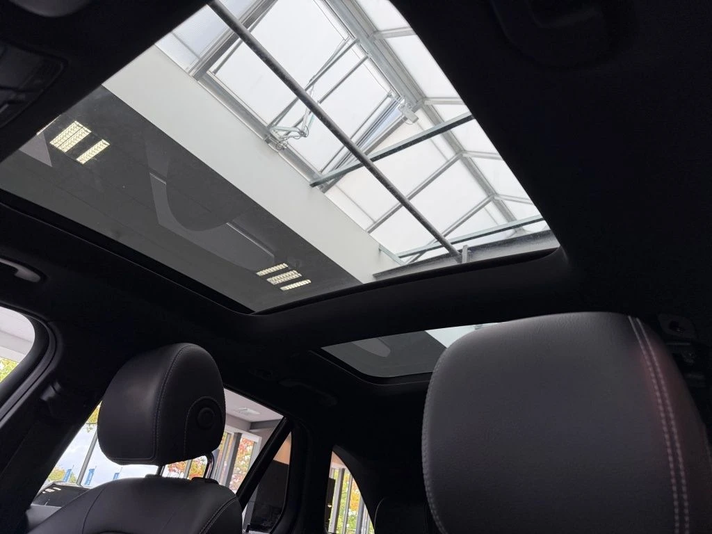 Mercedes-Benz-GLC 250-image-19