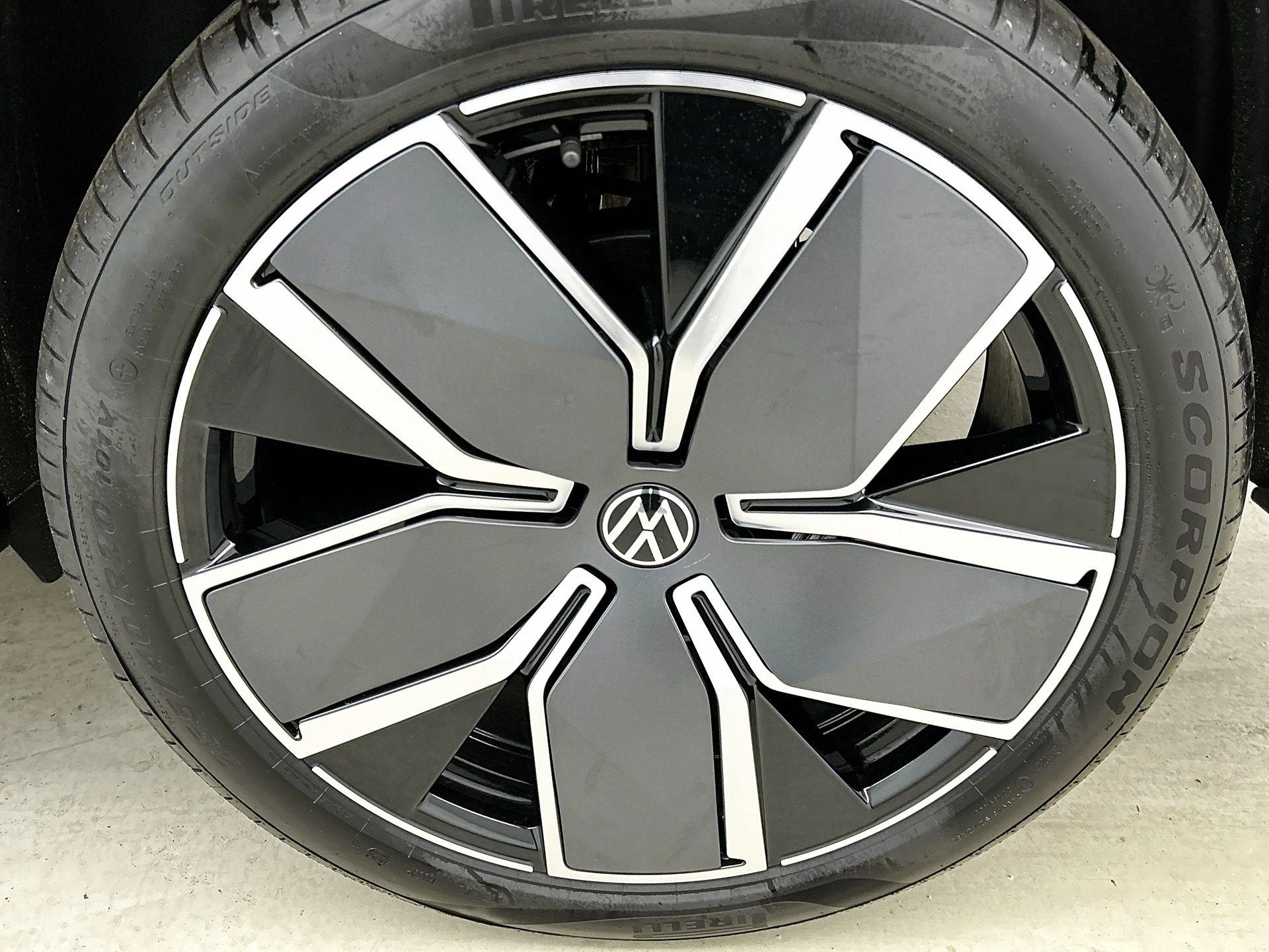 Volkswagen-Tiguan-image-51