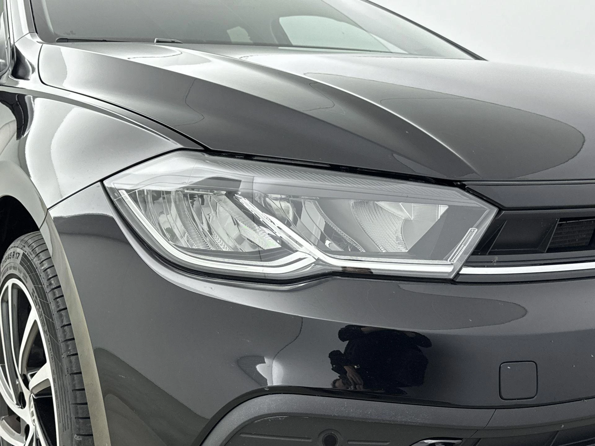 Volkswagen-Polo-image-12