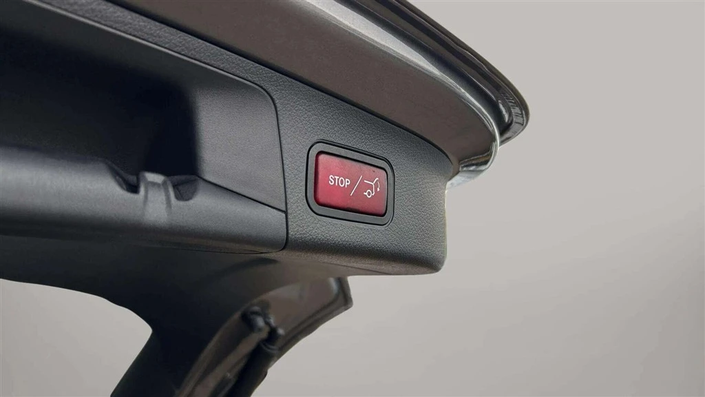 Mercedes-Benz-EQA-image-22