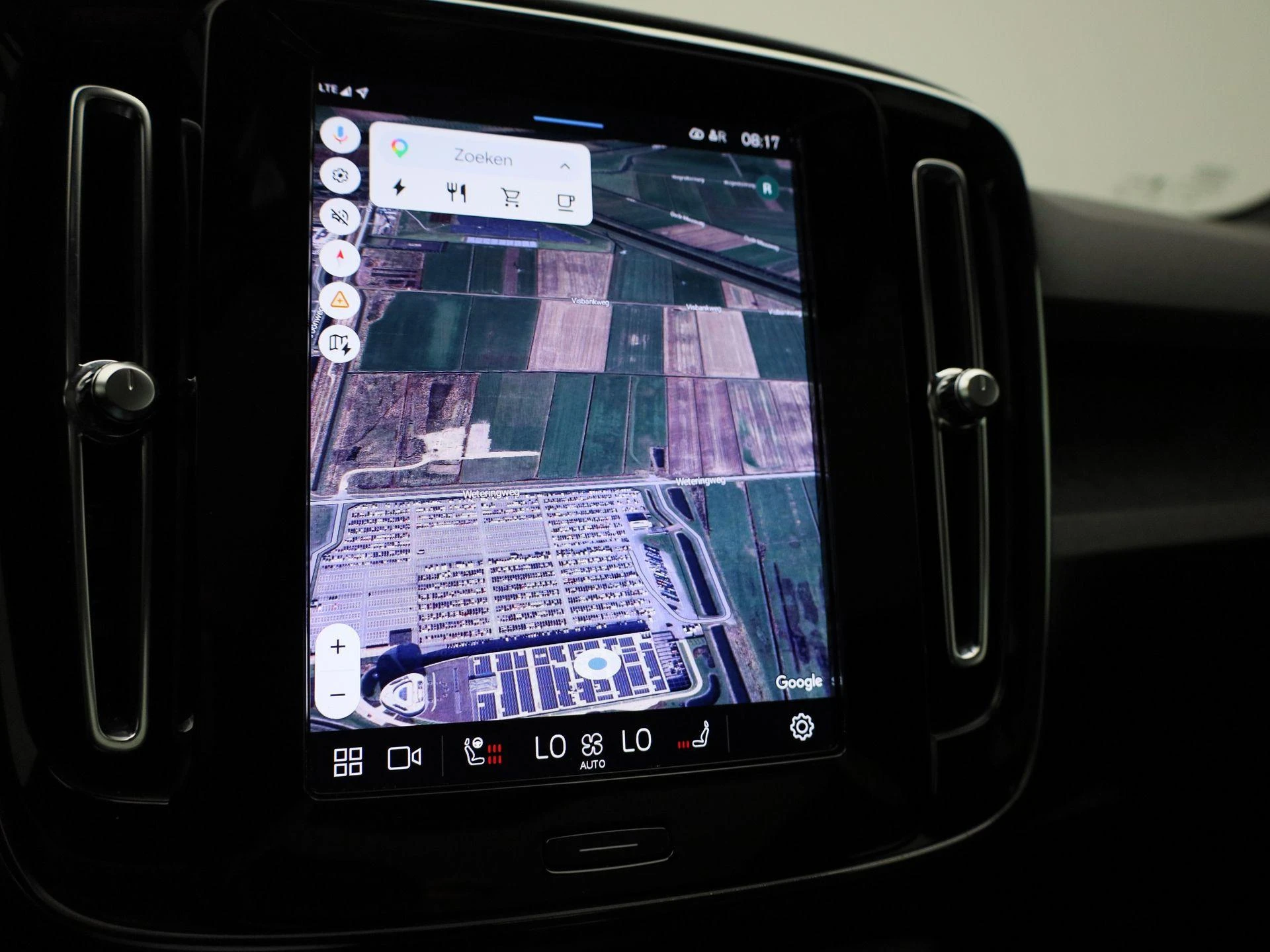 Volvo-C40-image-25