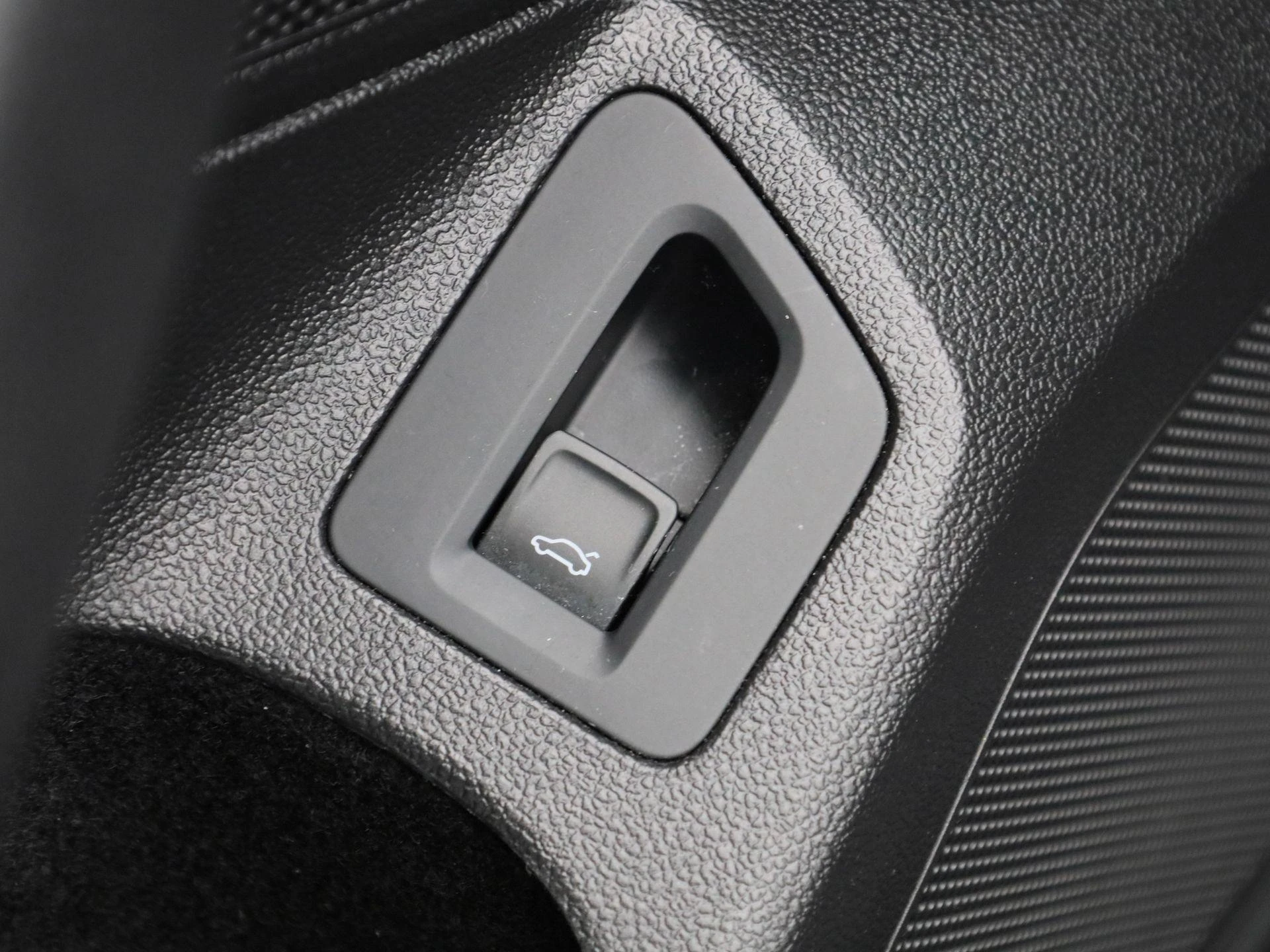 Volkswagen-Passat-image-30