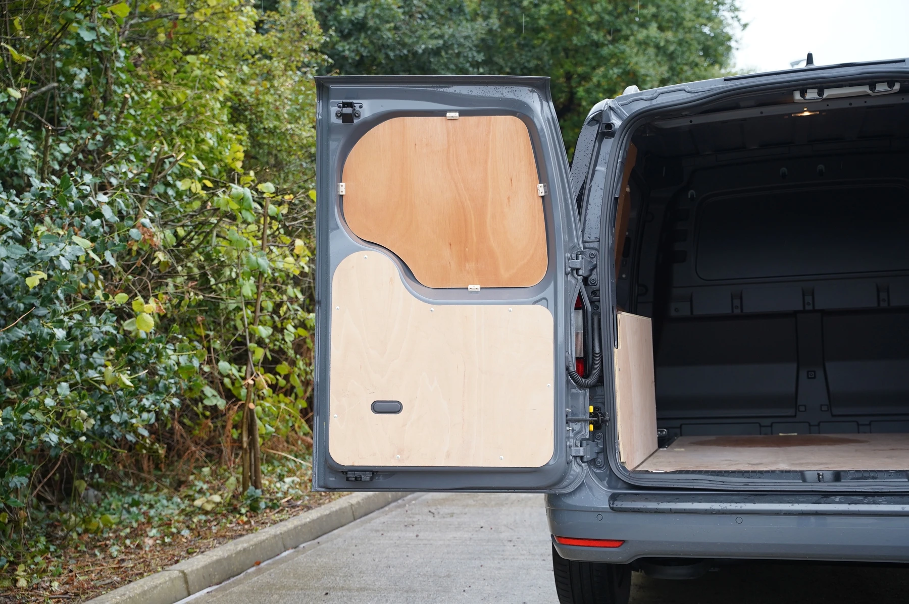 Volkswagen-Caddy-image-26
