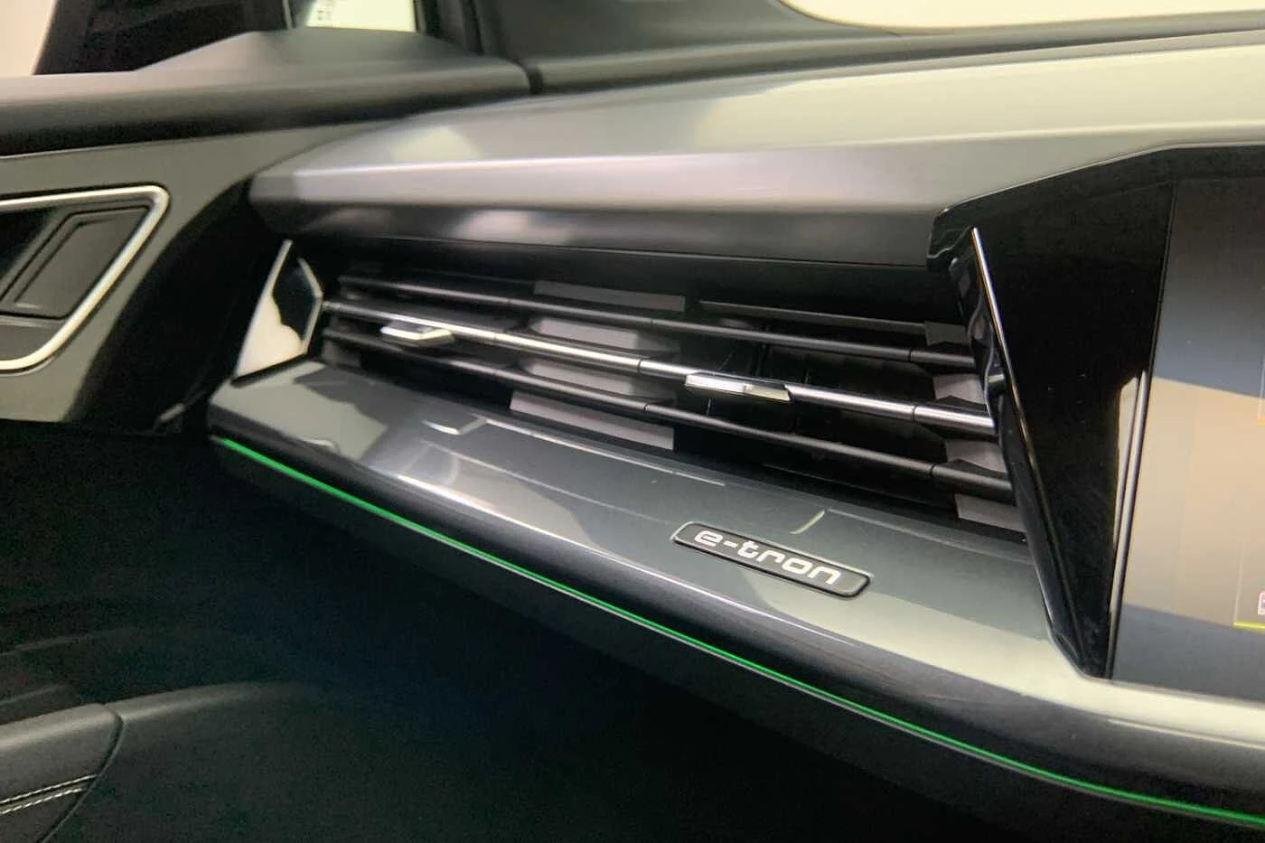 Audi-Q4 Sportback e-tron-image-17