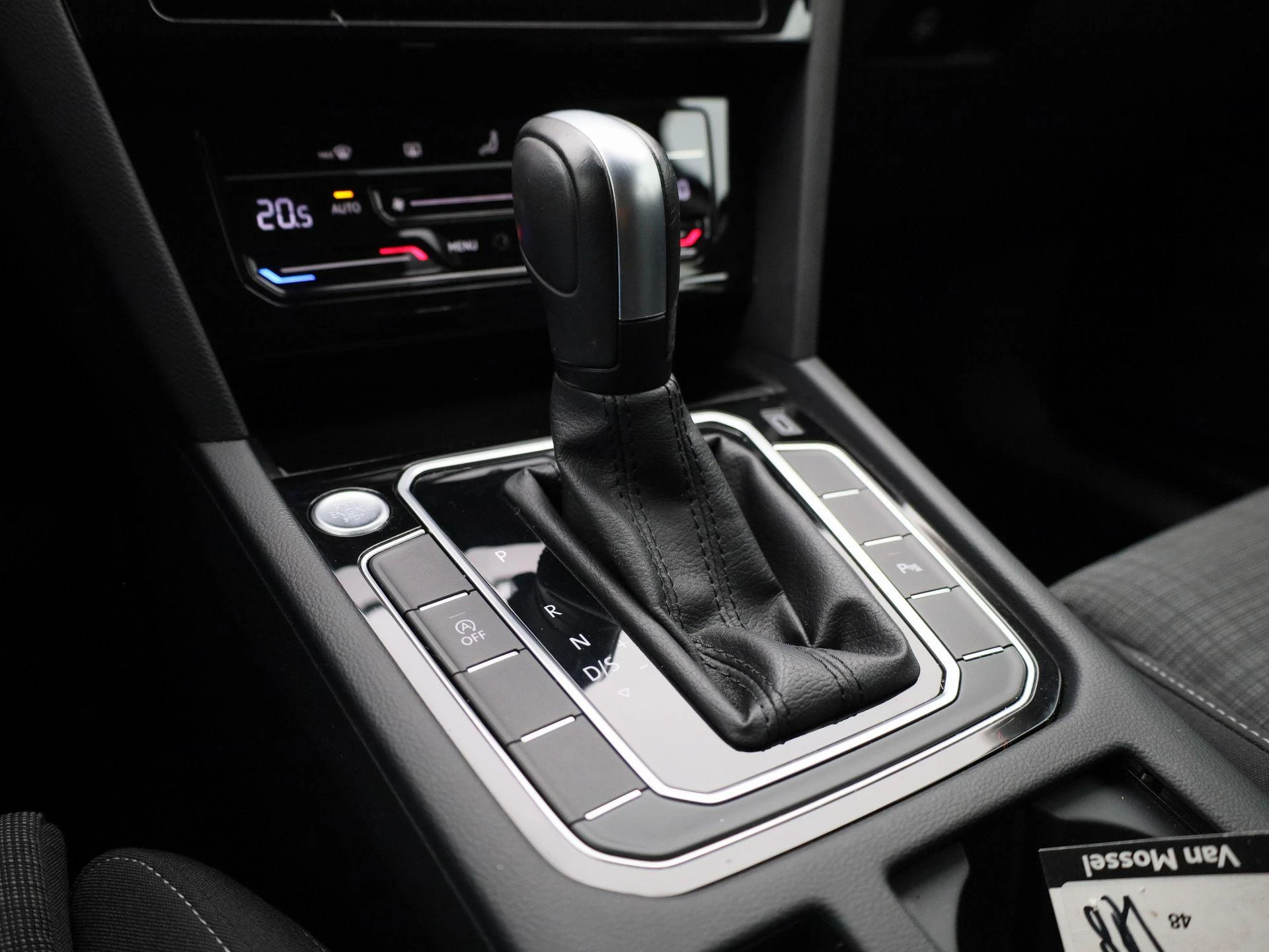 Volkswagen-Passat-image-18