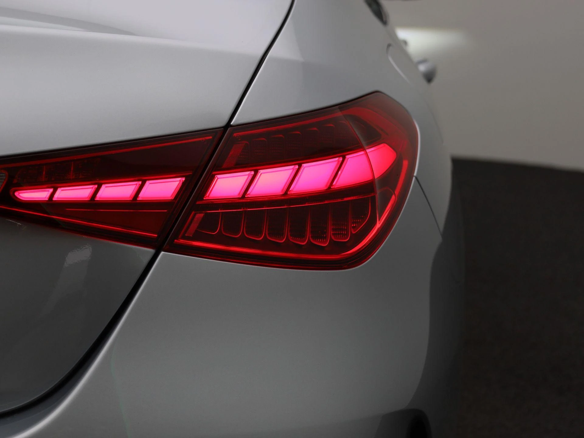 Mercedes-Benz-C-Klasse-image-44