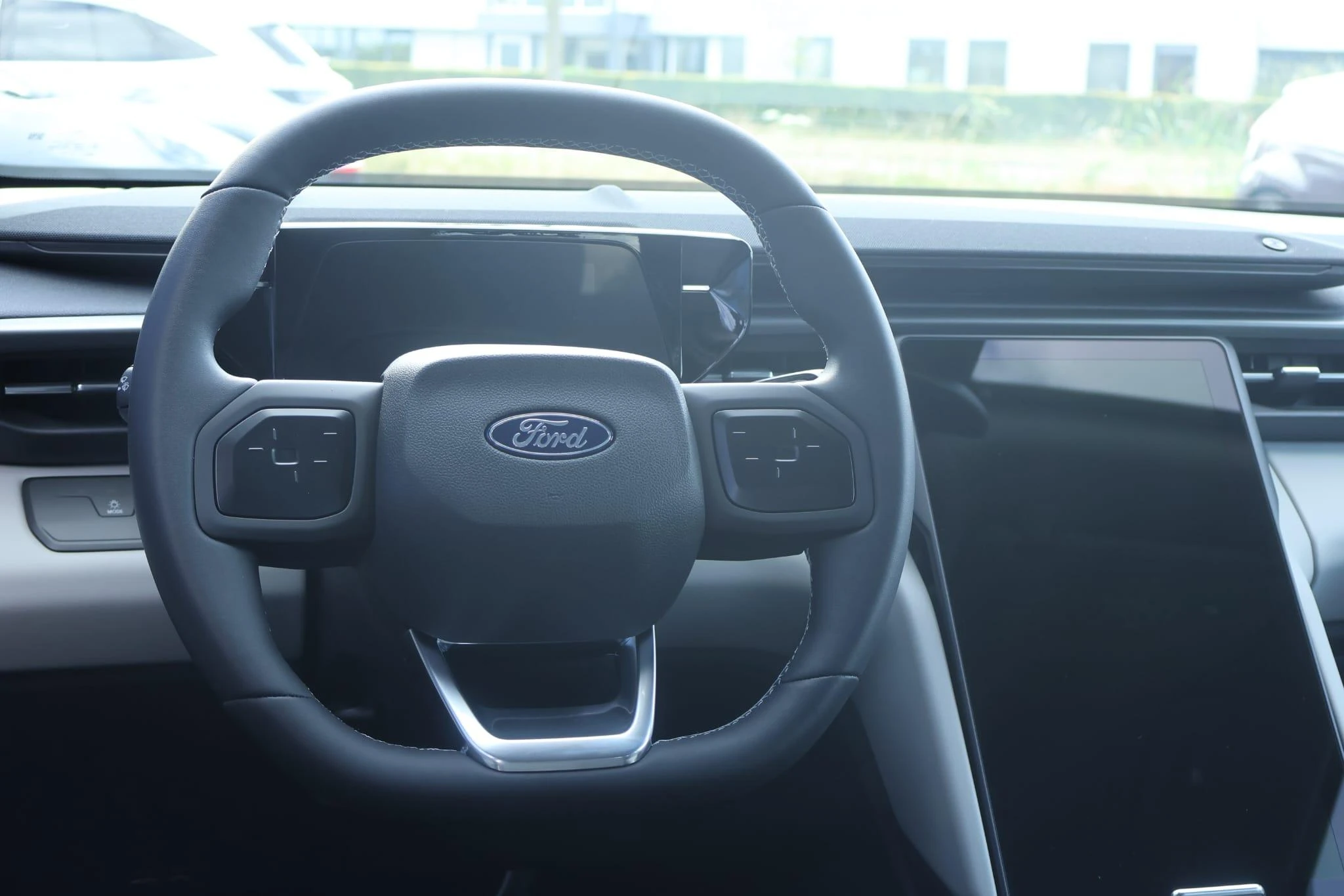Ford-Explorer-image-15