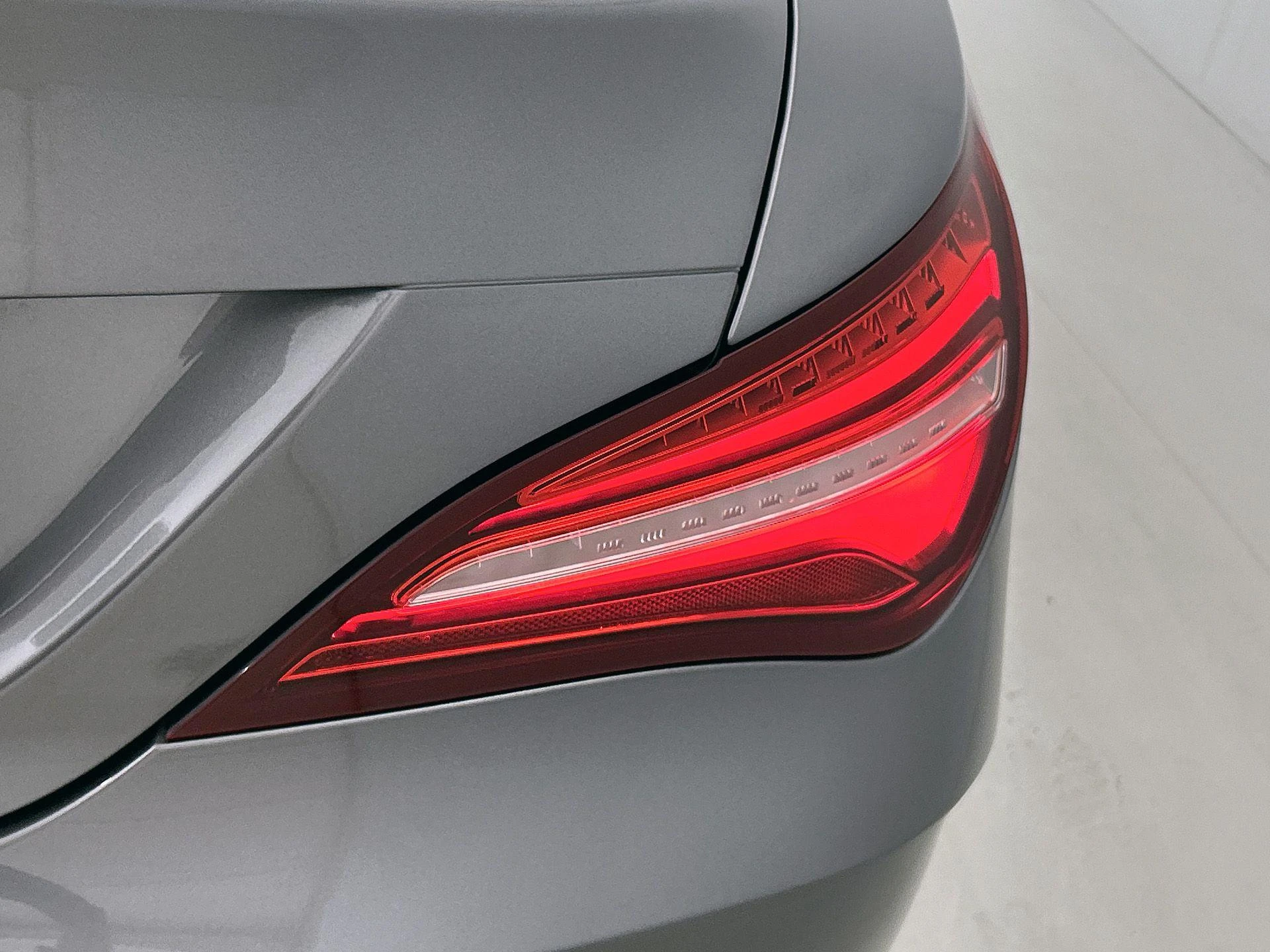 Mercedes-Benz-CLA-image-14