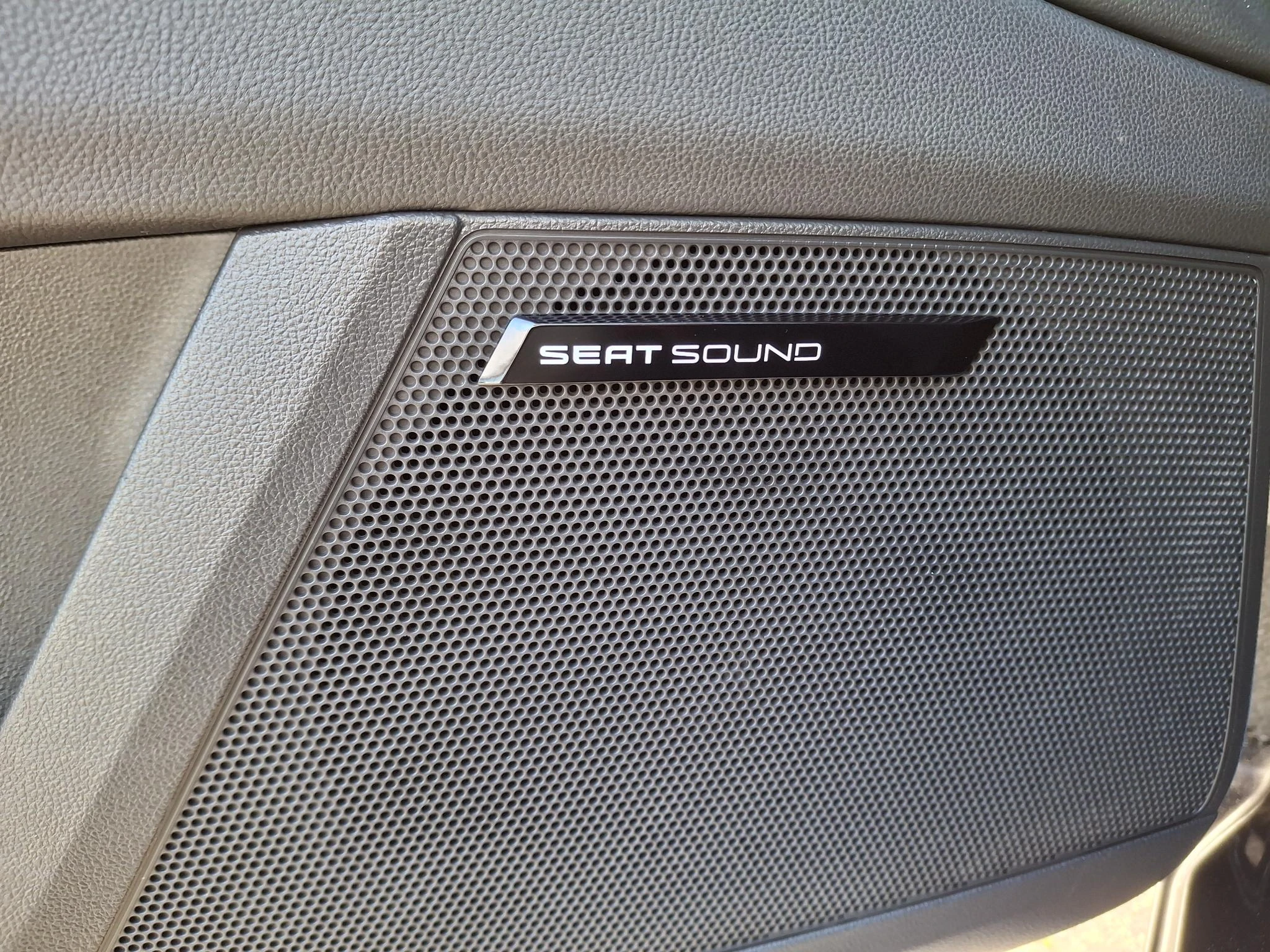 SEAT-Leon-image-14