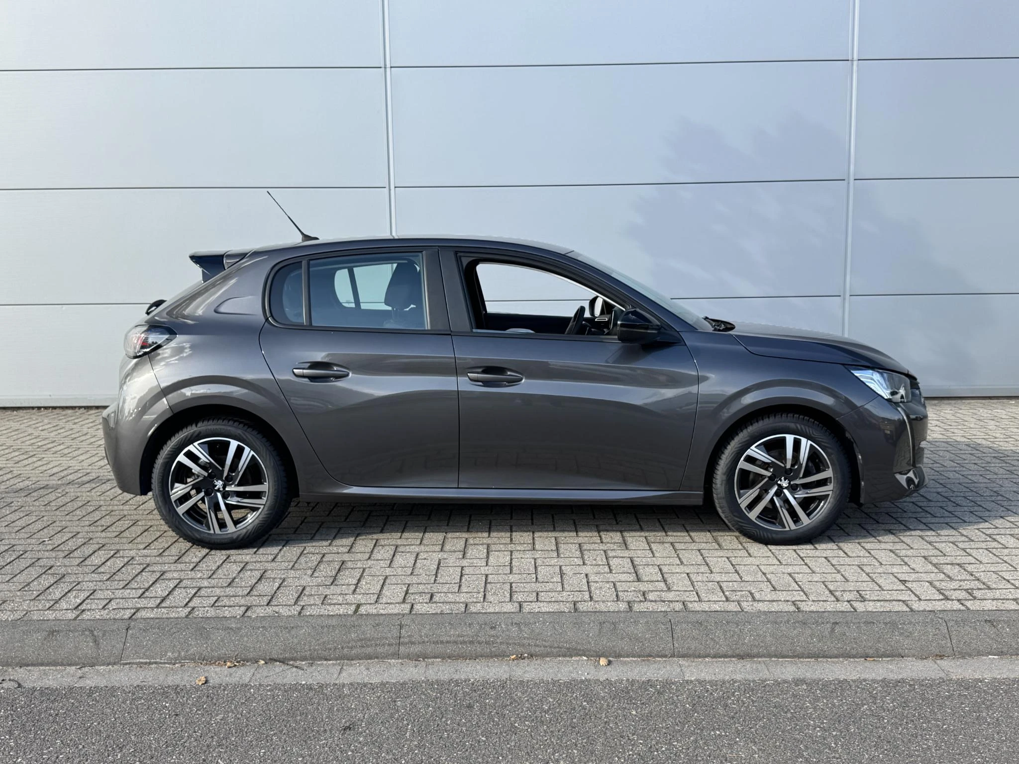 Peugeot-208-image-6