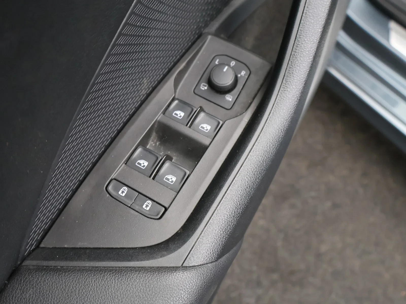 Škoda Octavia Combi Octavia Combi Clever 2.0TDI 115PK *CAMERA*PDC*KEYLESS GO*VIRTUAL COCKPIT*SFEERVERLICHTING*...*